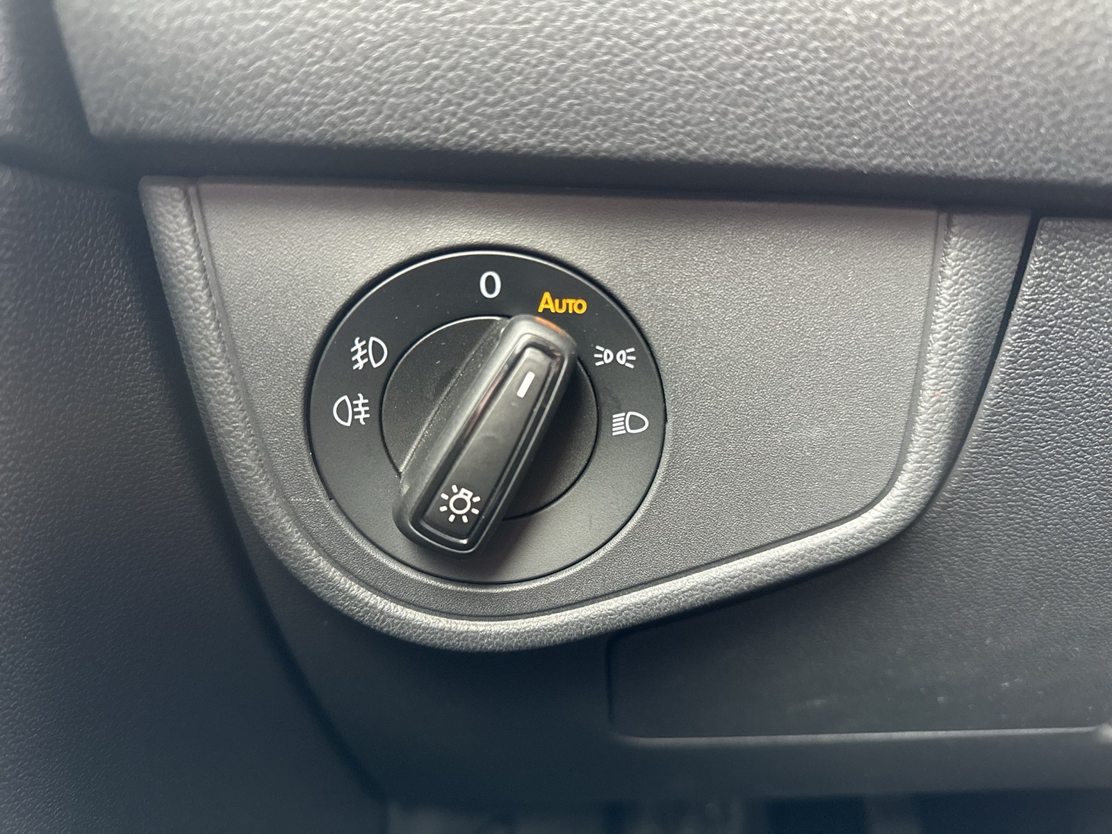 Volkswagen Taigo 1.0 STYLE MATRIXLED CARPLAY LM17 SITZHEIZ.