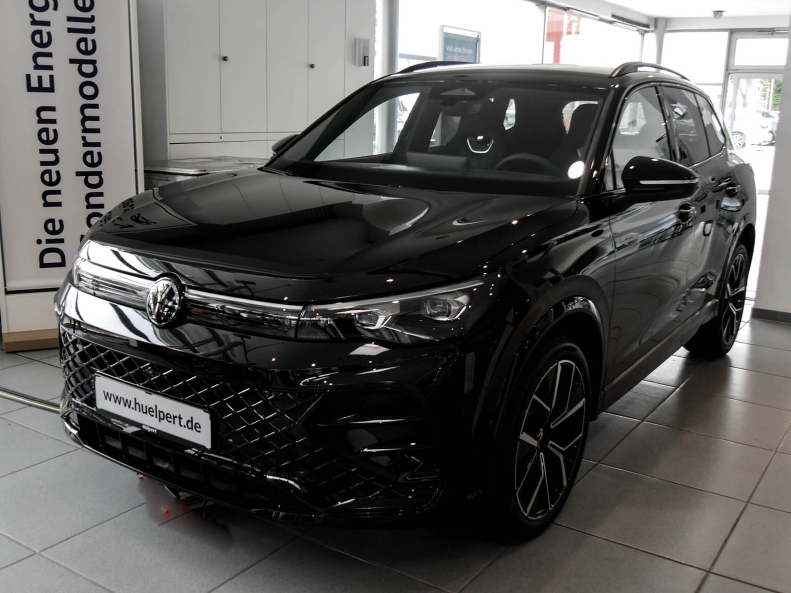 Volkswagen Tiguan 2.0 R-LINE DSG BLACKSTYLE eKLAPPE AHK