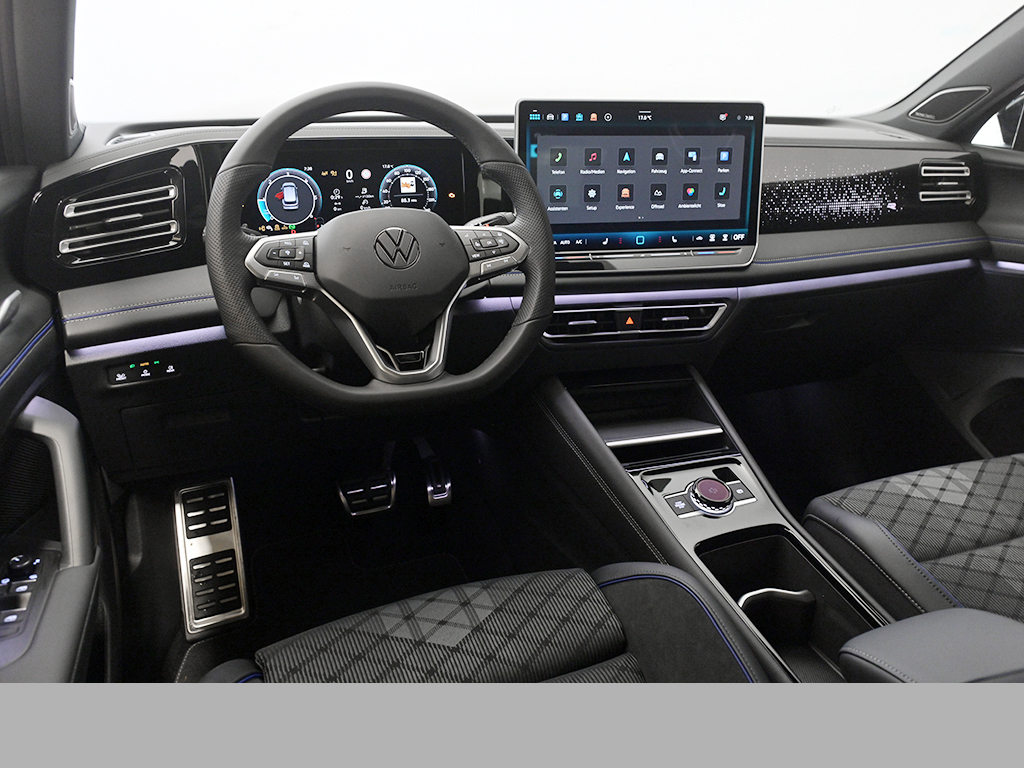 Volkswagen Tiguan 2.0 R-LINE DSG 4X4 BLACKSTYLE eKLAPPE AHK