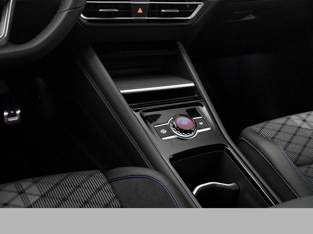 Volkswagen Tiguan 2.0 R-LINE DSG 4X4 BLACKSTYLE eKLAPPE AHK