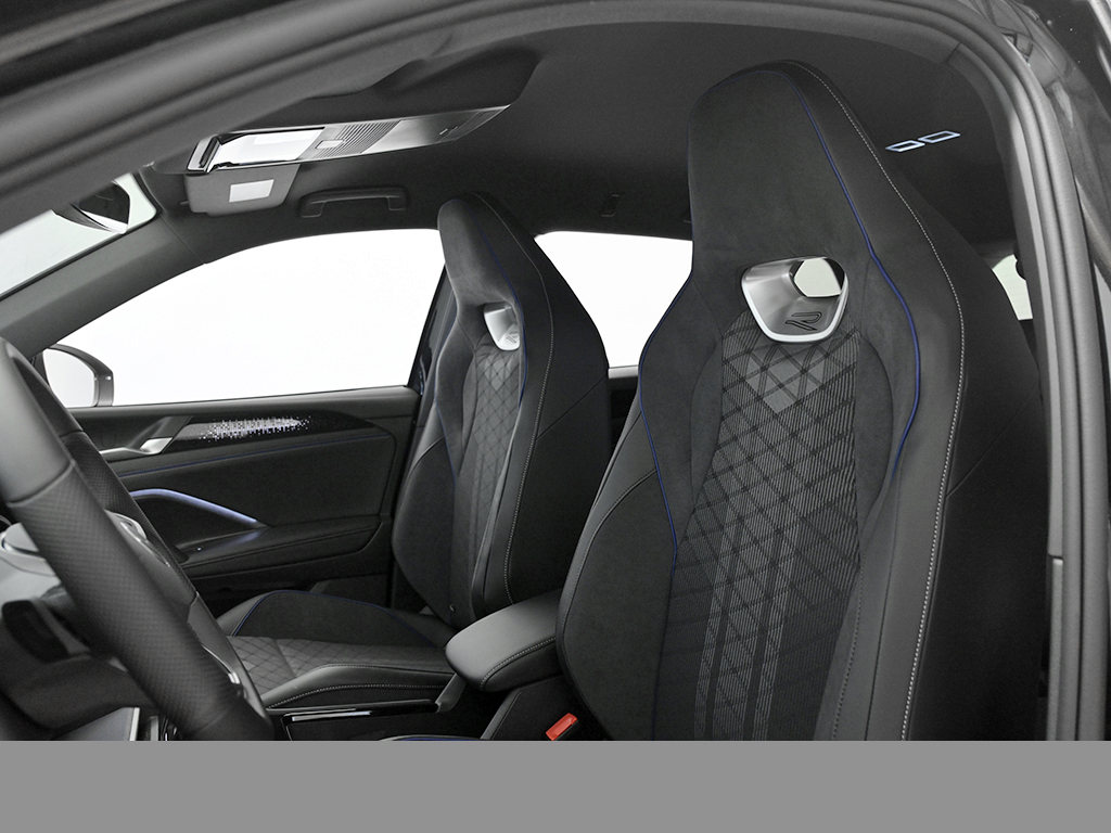 Volkswagen Tiguan 2.0 R-LINE DSG 4X4 BLACKSTYLE eKLAPPE AHK