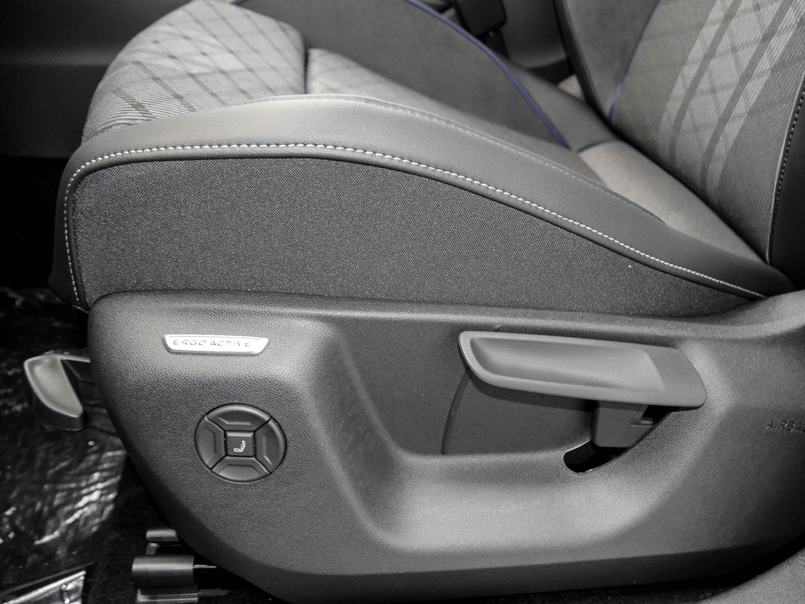 Volkswagen Tiguan eHYBRID R-LINE DSG