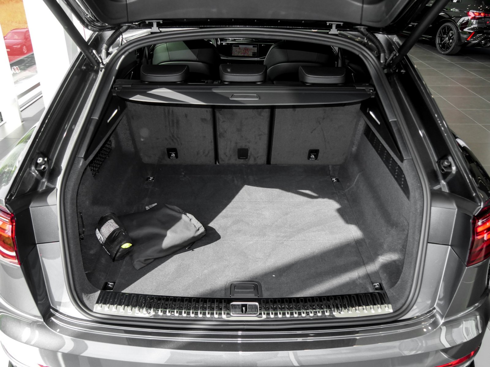 Audi RSQ8 quattro tiptronic AHK PANO MATRIX LED LM23