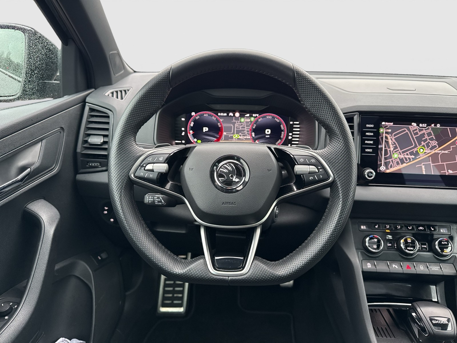 Skoda Karoq 1.5 SPORTLINE PANO CAM ACC MATRIX E-KLAPPE