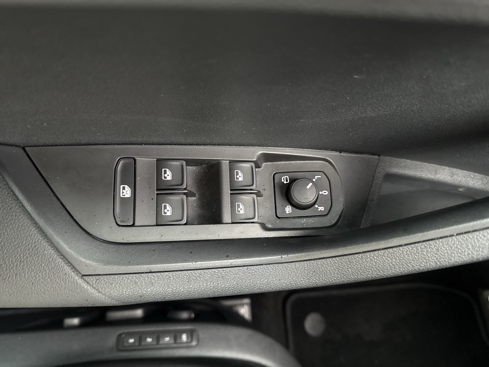 Skoda Karoq 1.5 SPORTLINE PANO CAM ACC MATRIX E-KLAPPE