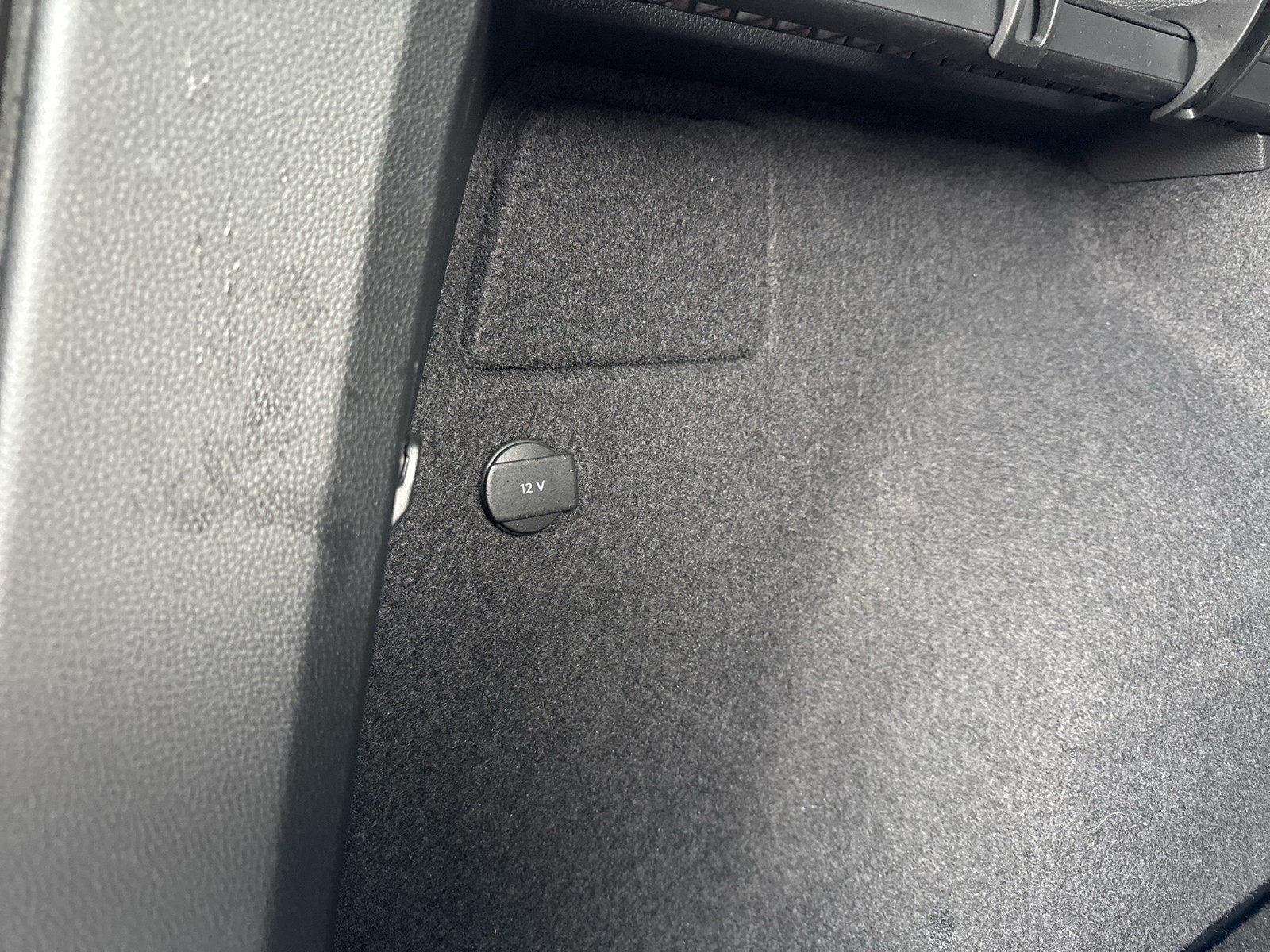 Skoda Karoq 1.5 SPORTLINE PANO CAM ACC MATRIX E-KLAPPE