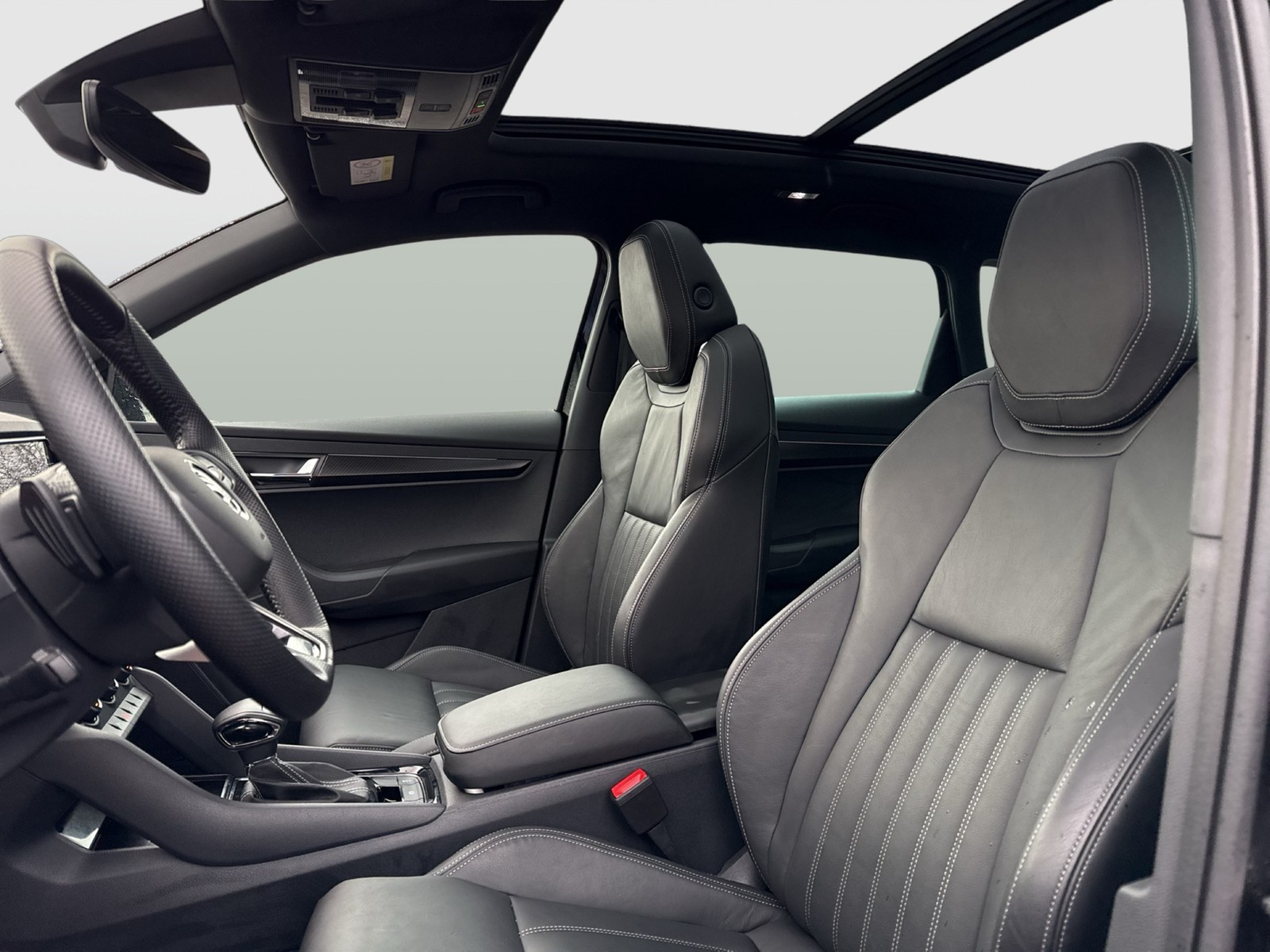 Skoda Karoq 1.5 SPORTLINE PANO CAM ACC MATRIX E-KLAPPE