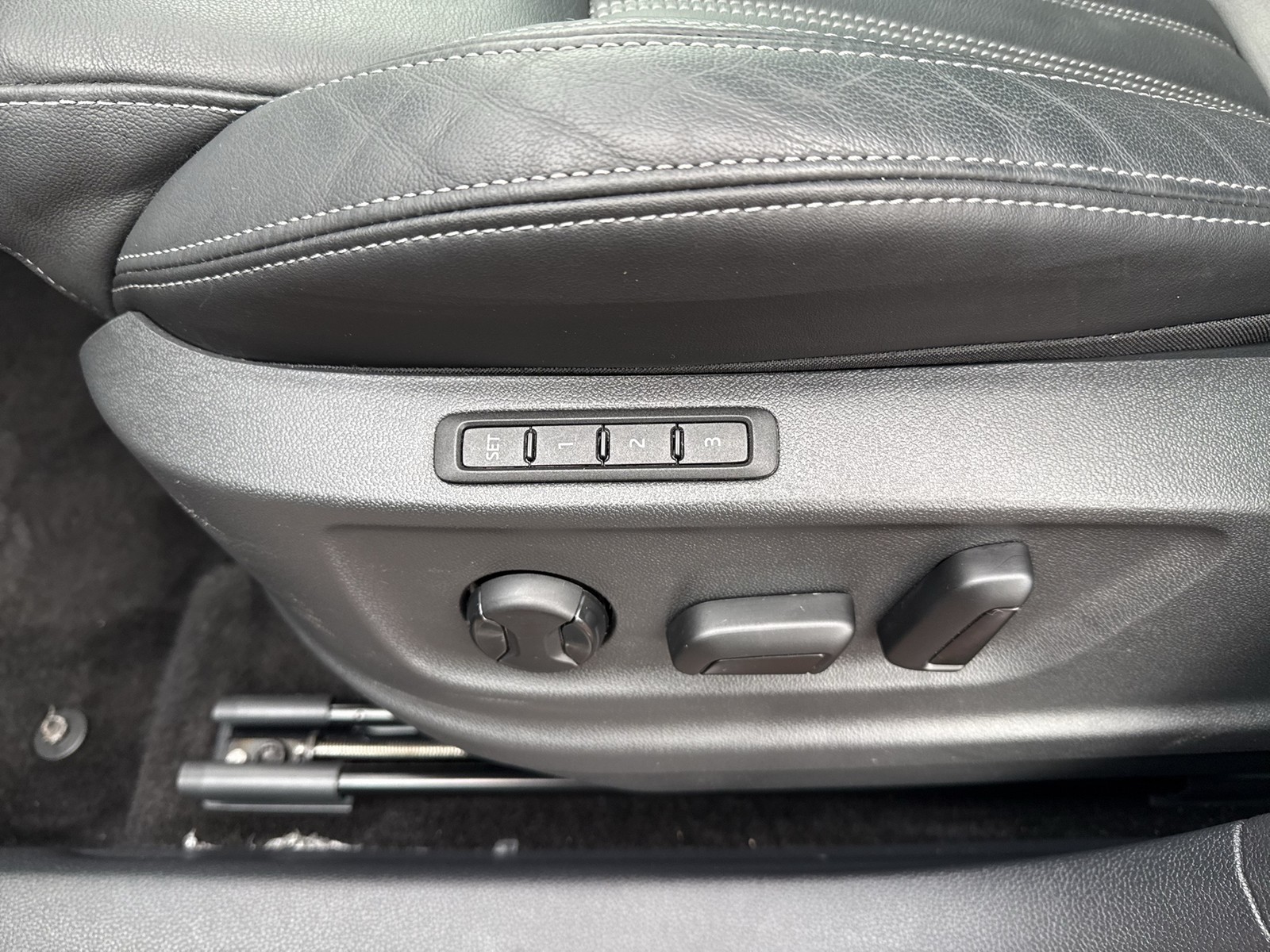 Skoda Karoq 1.5 SPORTLINE PANO CAM ACC MATRIX E-KLAPPE