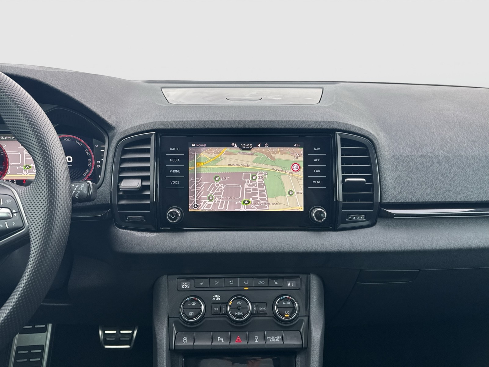 Skoda Karoq 1.5 SPORTLINE PANO CAM ACC MATRIX E-KLAPPE