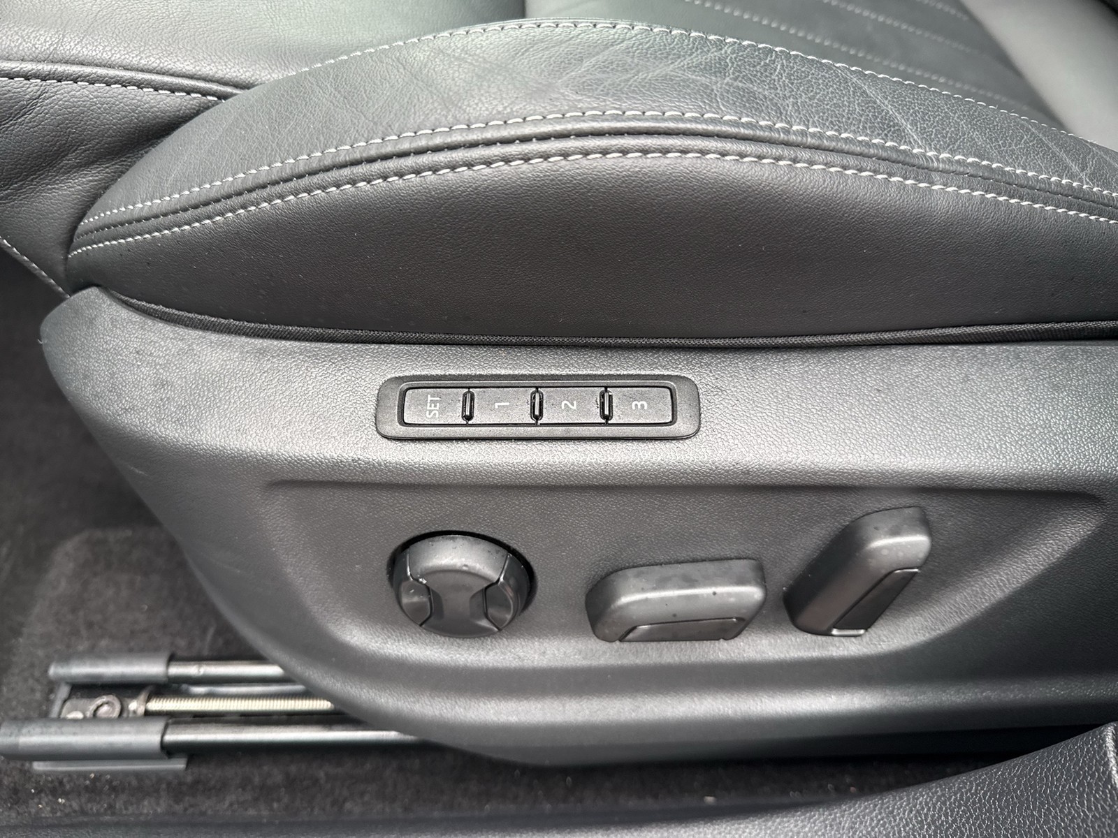 Skoda Karoq 1.5 SPORTLINE PANO CAM ACC MATRIX E-KLAPPE