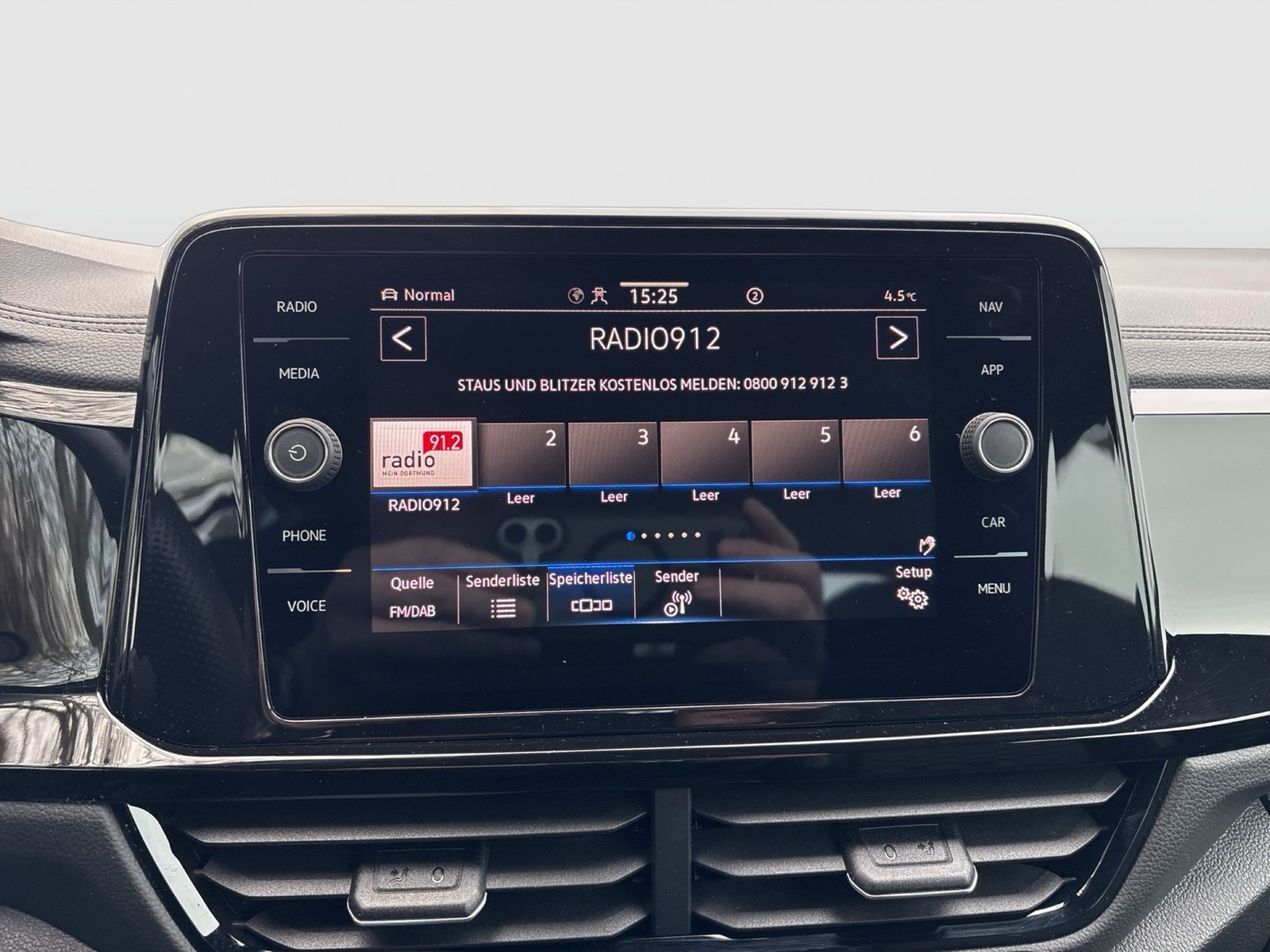 Volkswagen T-Roc Cabrio 1.5 R-LINE BLACKSTYLE LEDER LM19