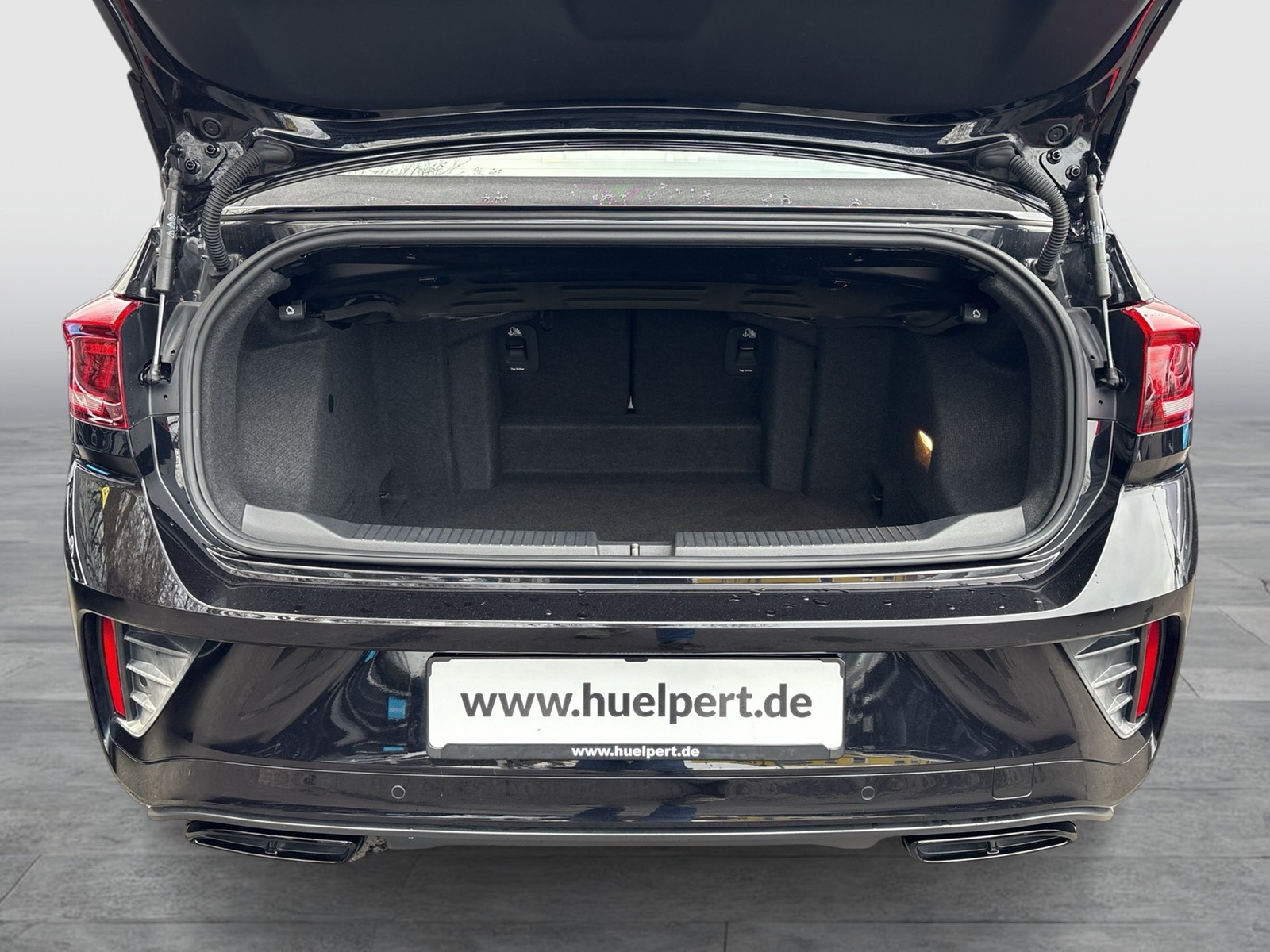 Volkswagen T-Roc Cabrio 1.5 R-LINE BLACKSTYLE LEDER LM19