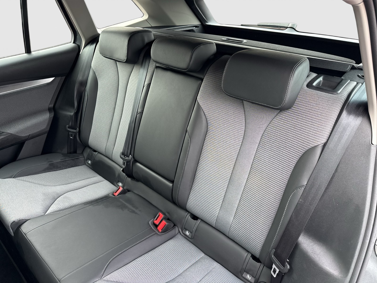 Skoda Enyaq 50 LOFT CAM LM19 NAVI LED KEYLESS-GO KLIMA