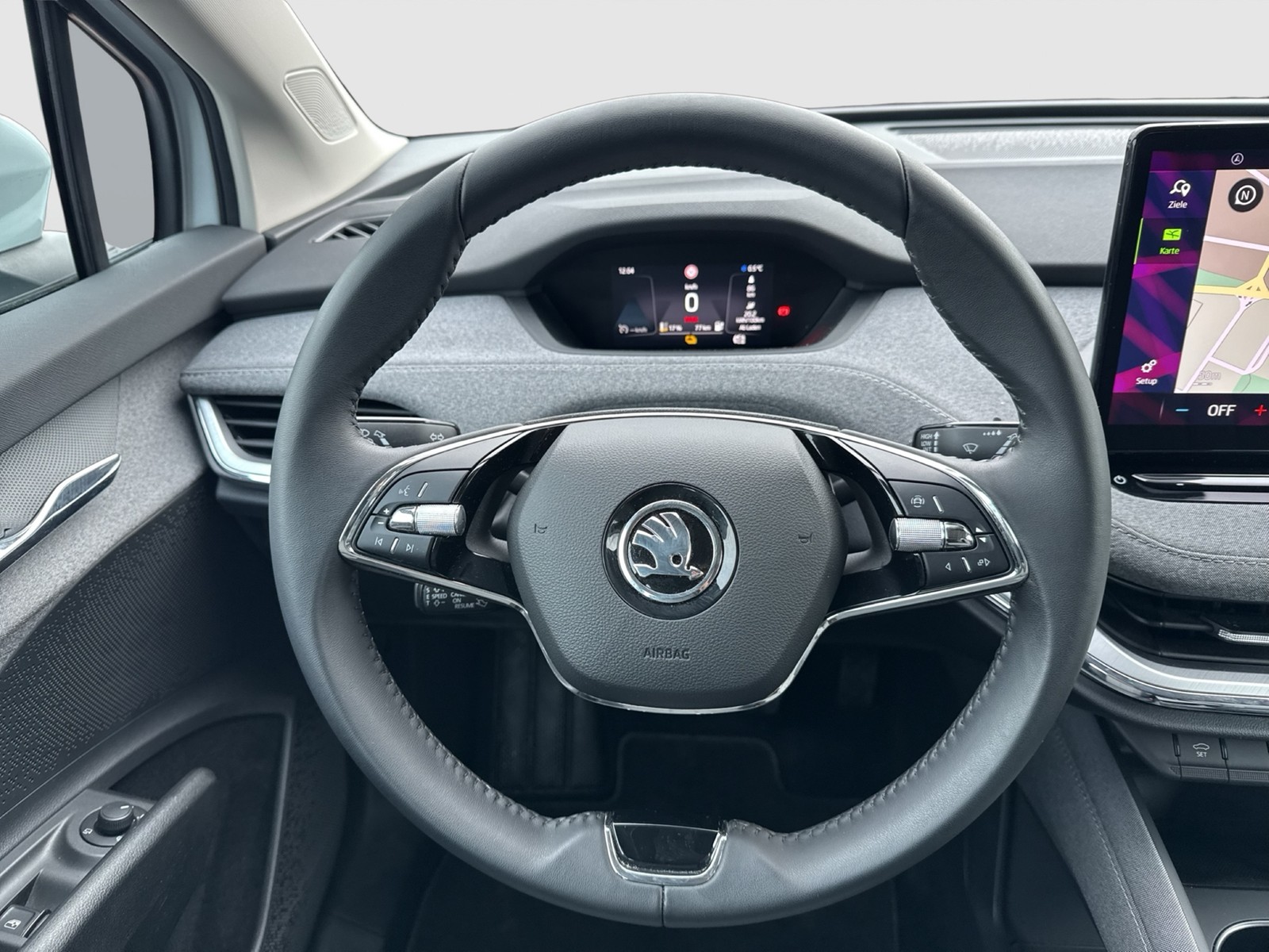 Skoda Enyaq 50 LOFT CAM LM19 NAVI LED KEYLESS-GO KLIMA