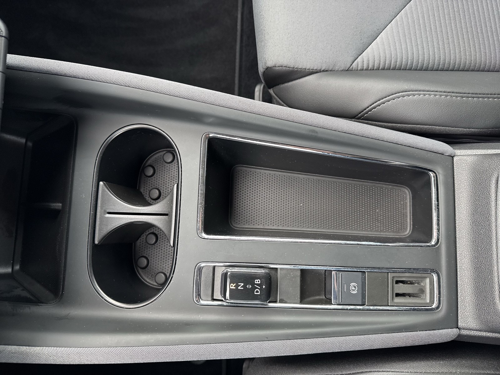 Skoda Enyaq 50 LOFT CAM LM19 NAVI LED KEYLESS-GO KLIMA