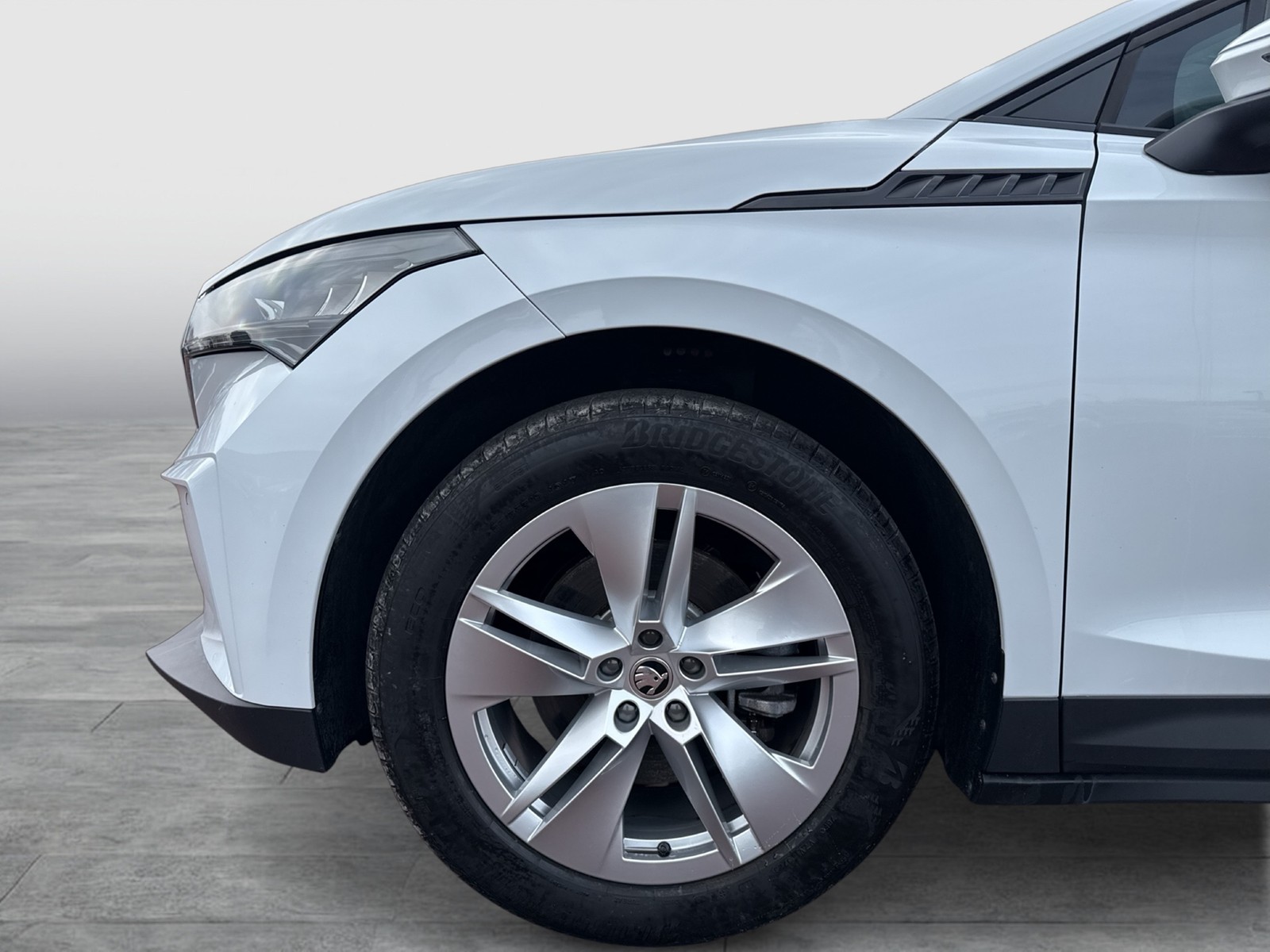 Skoda Enyaq 50 LOFT CAM LM19 NAVI LED KEYLESS-GO KLIMA