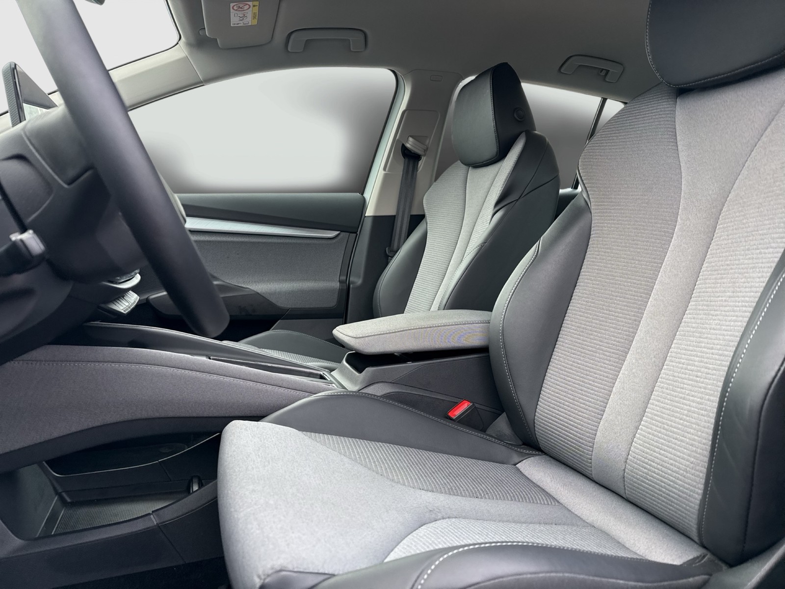 Skoda Enyaq 50 LOFT CAM LM19 NAVI LED KEYLESS-GO KLIMA