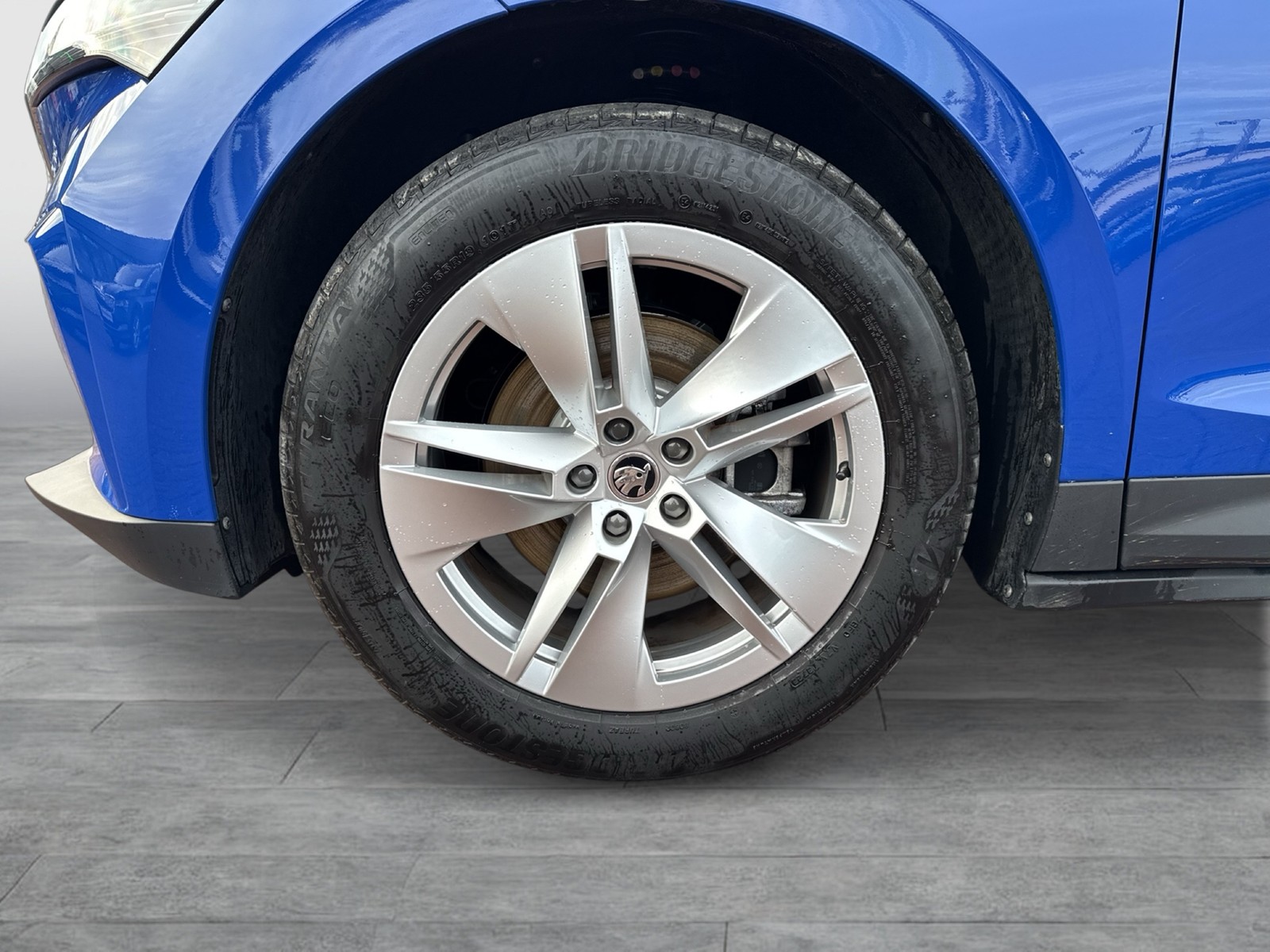 Skoda Enyaq 50 LOFT CAM LM19 NAVI LED KEYLESS-GO KLIMA