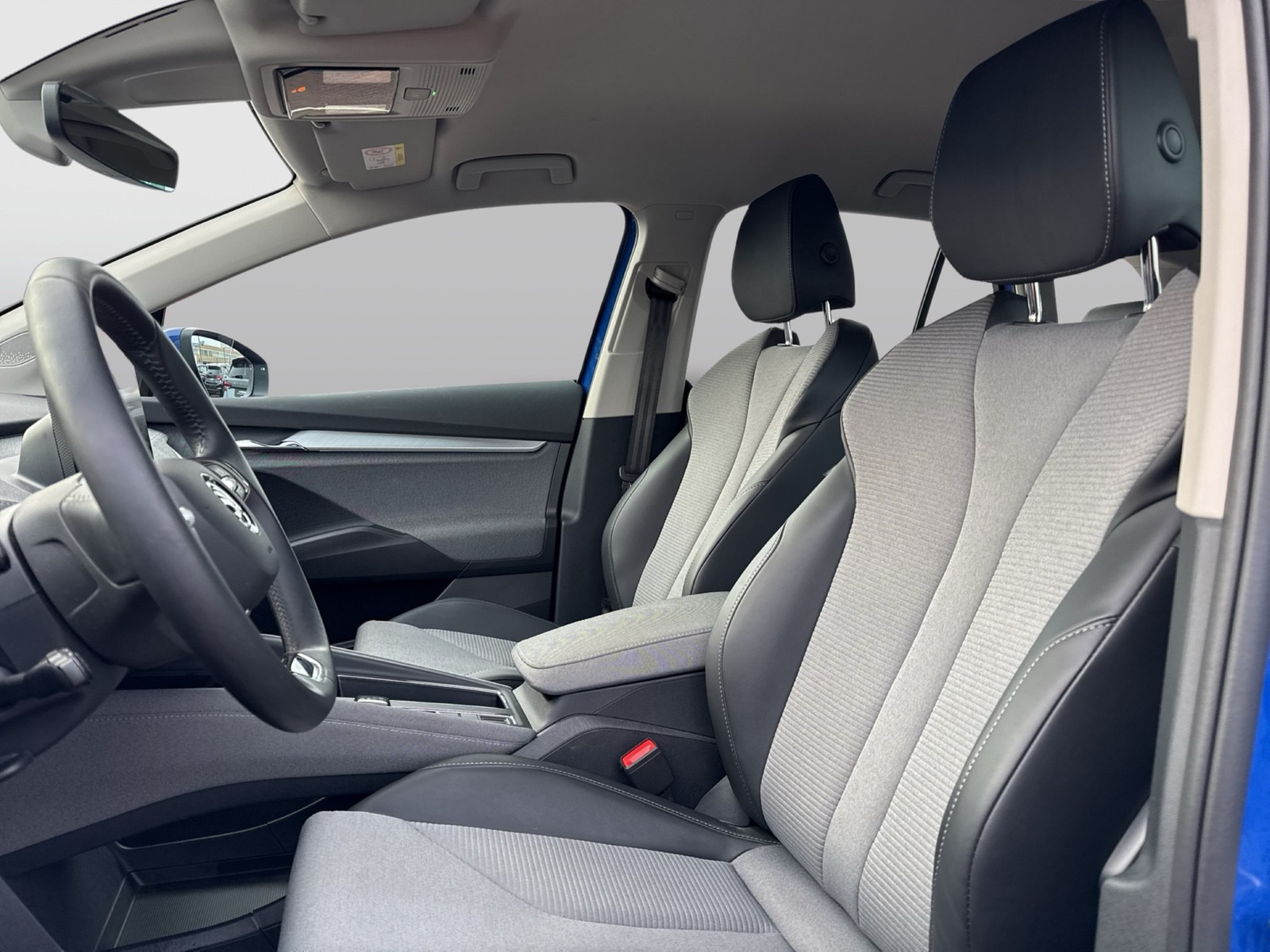 Skoda Enyaq 50 LOFT CAM LM19 NAVI LED KEYLESS-GO KLIMA