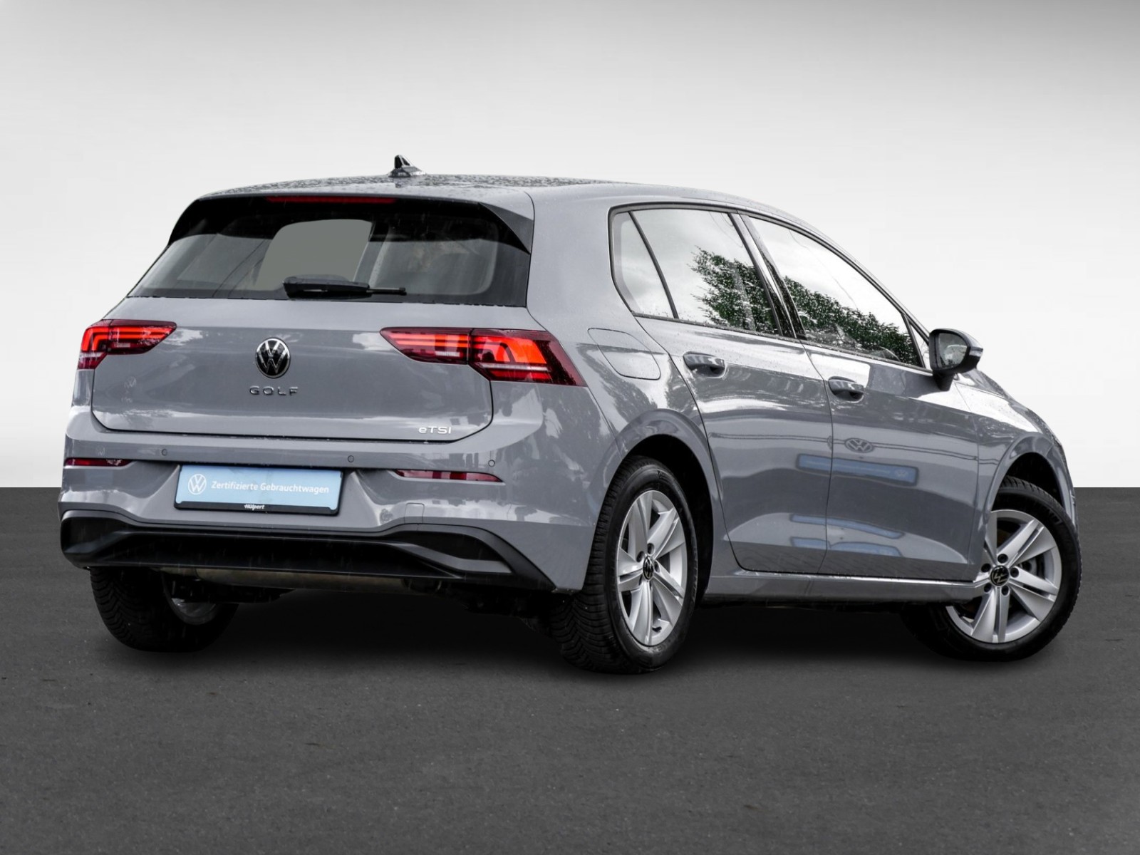 Volkswagen Golf VIII 1.5 eTSI LIFE FACELIFT STANDHZ CAM ACC
