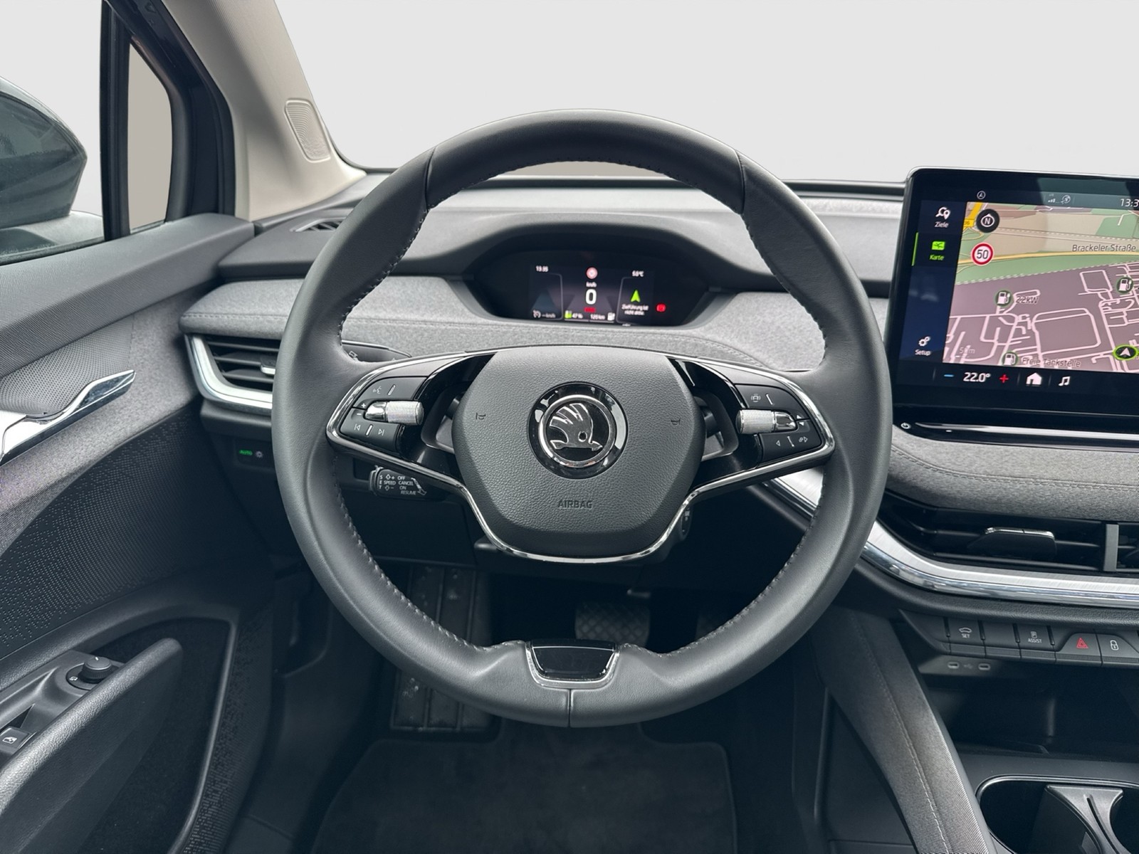 Skoda Enyaq 50 LOFT CAM LM19 NAVI LED KEYLESS-GO KLIMA