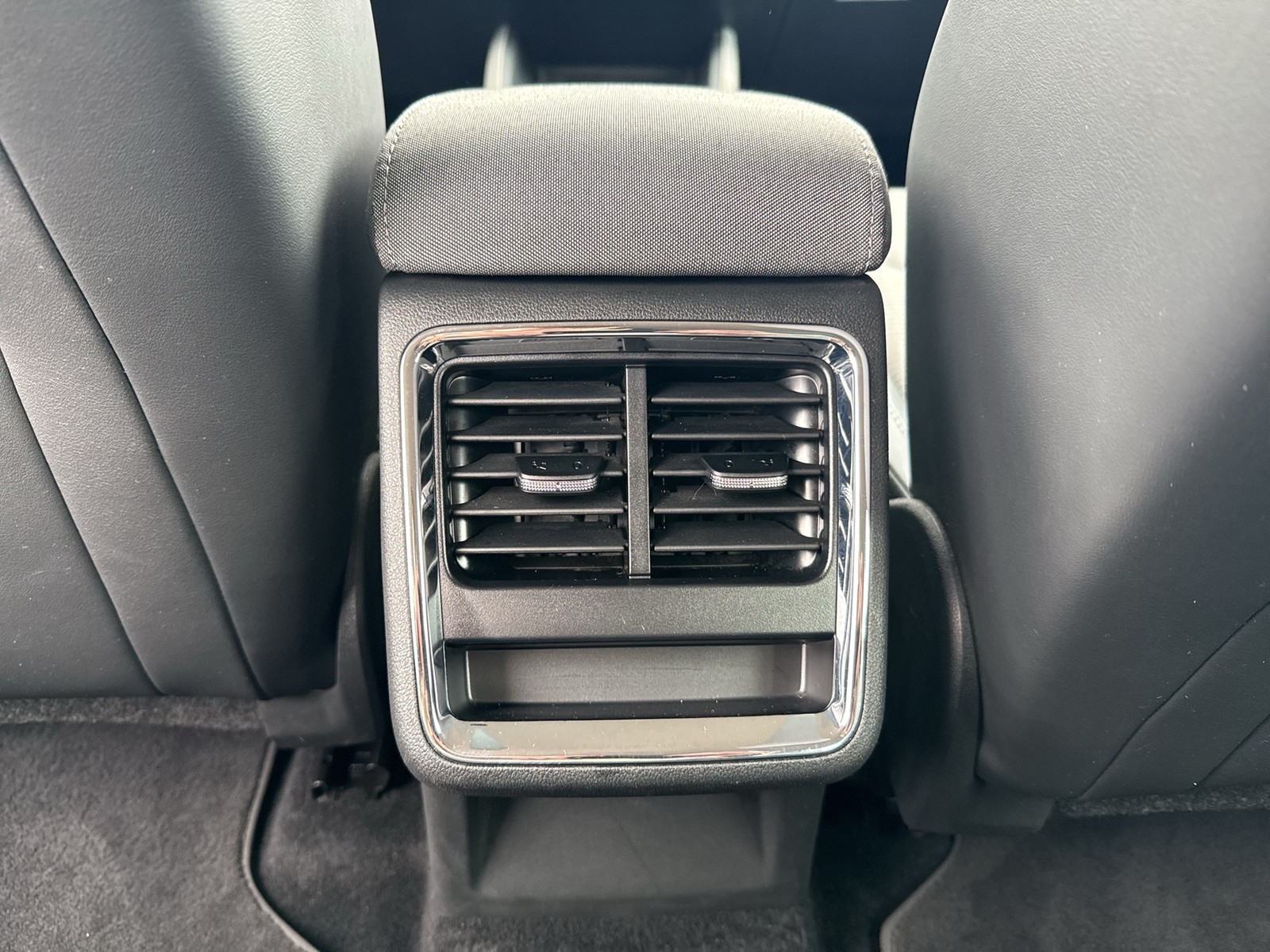 Skoda Enyaq 50 LOFT CAM LM19 NAVI LED KEYLESS-GO KLIMA