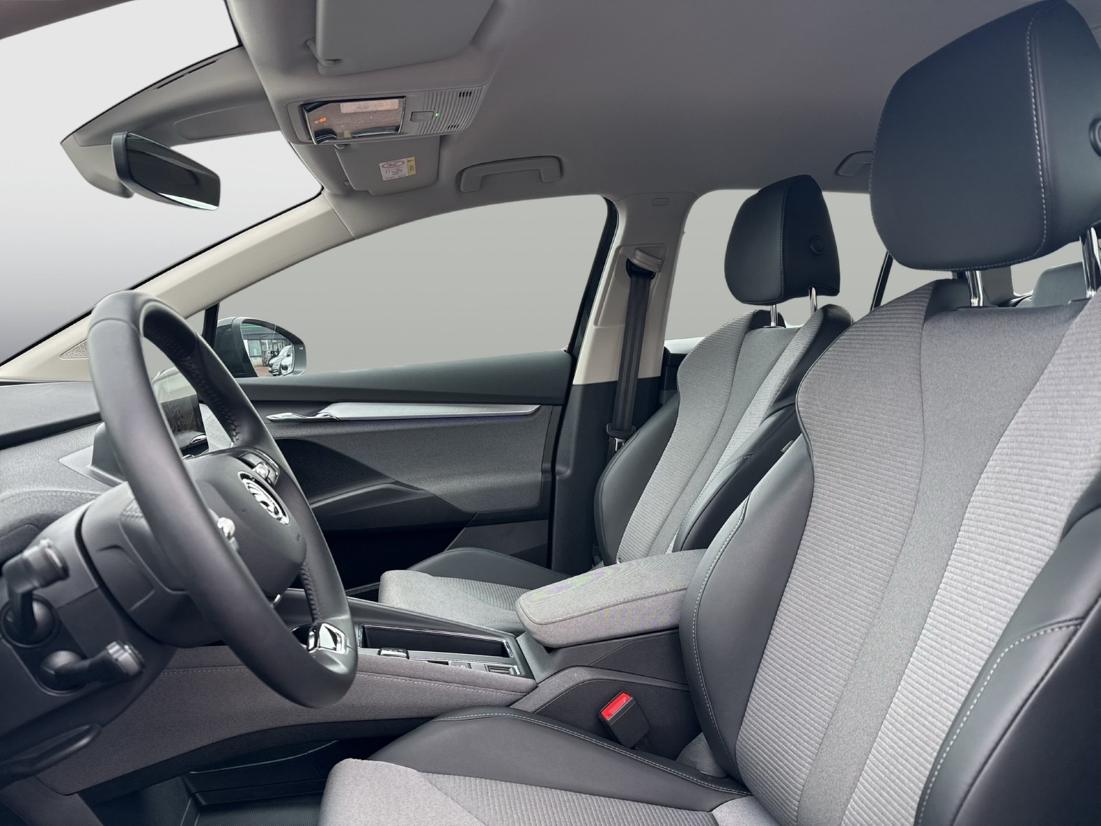 Skoda Enyaq 50 LOFT CAM LM19 NAVI LED KEYLESS-GO KLIMA