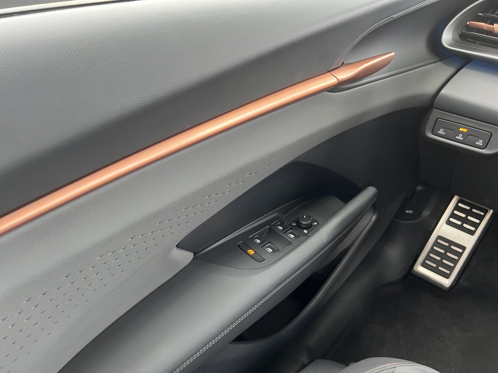 Cupra Terramar 1.5 eTSI 360°CAM ACC LM18 E-KLAPPE NAVI