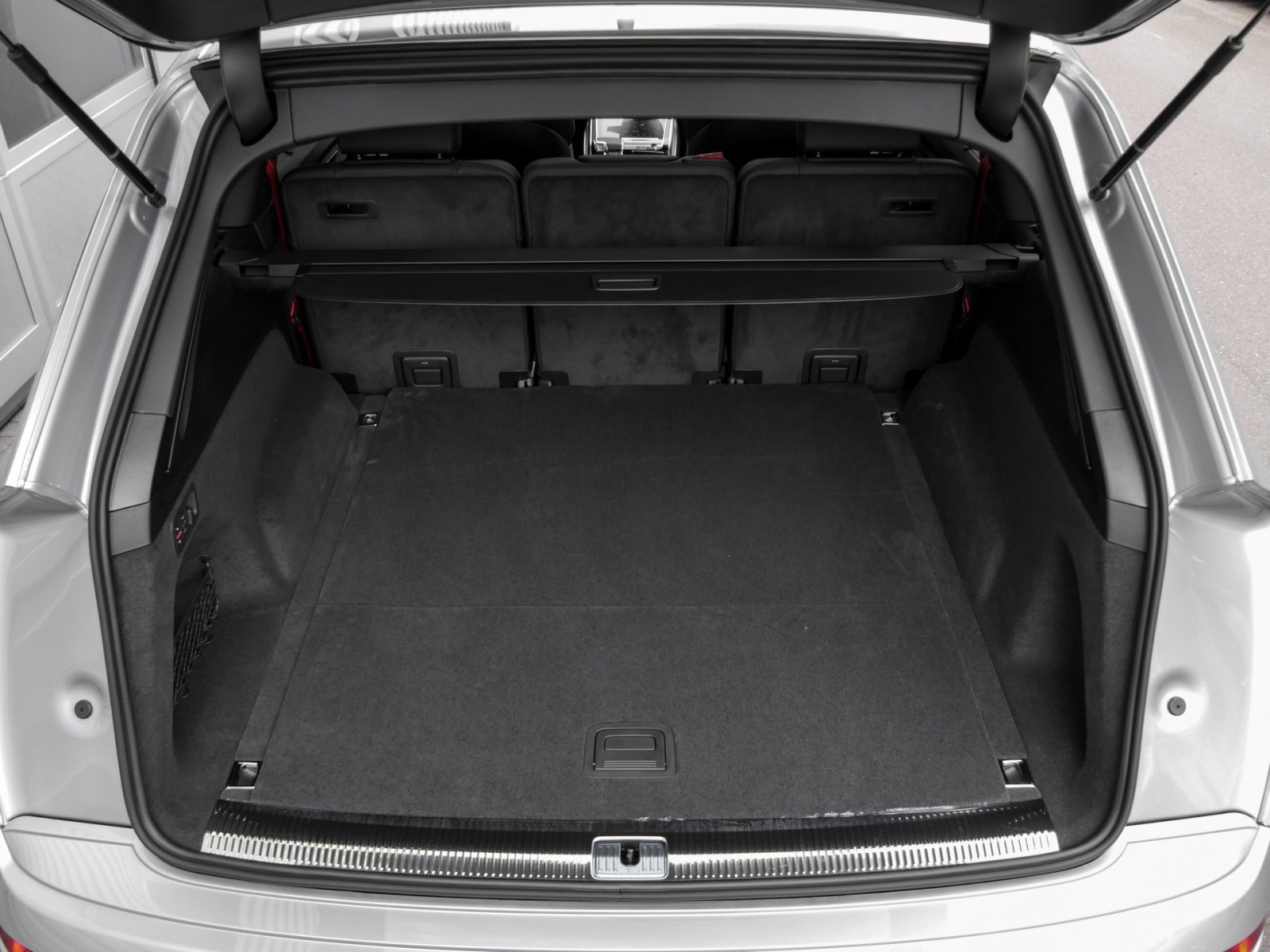 Audi Q7 SUV TDI quattro tiptronic AHK PANO B&P LM22