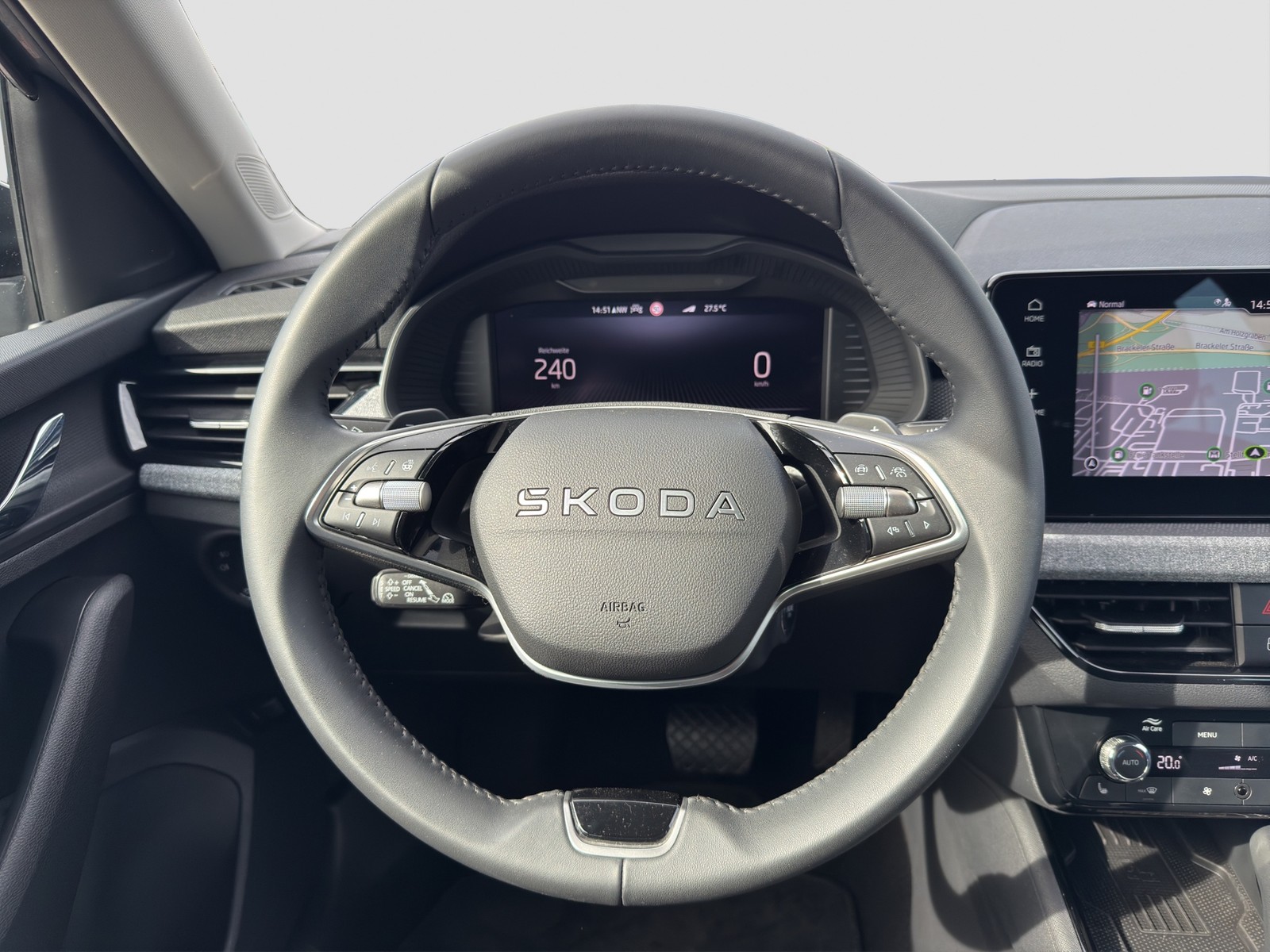 Skoda Kamiq 1.0 TOUR AHK CAM ACC E-KLAPPE NAVI LM17