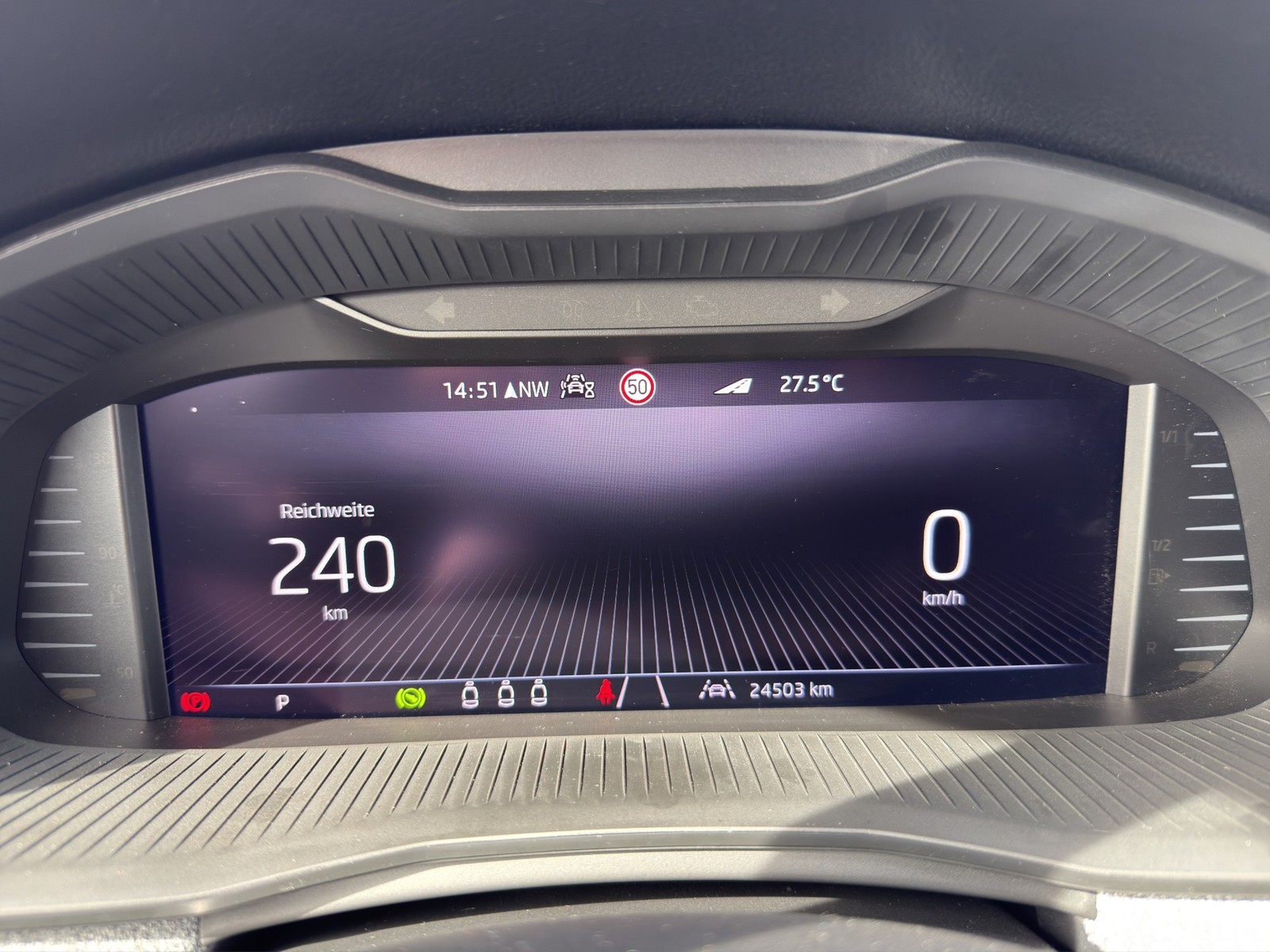 Skoda Kamiq 1.0 TOUR AHK CAM ACC E-KLAPPE NAVI LM17