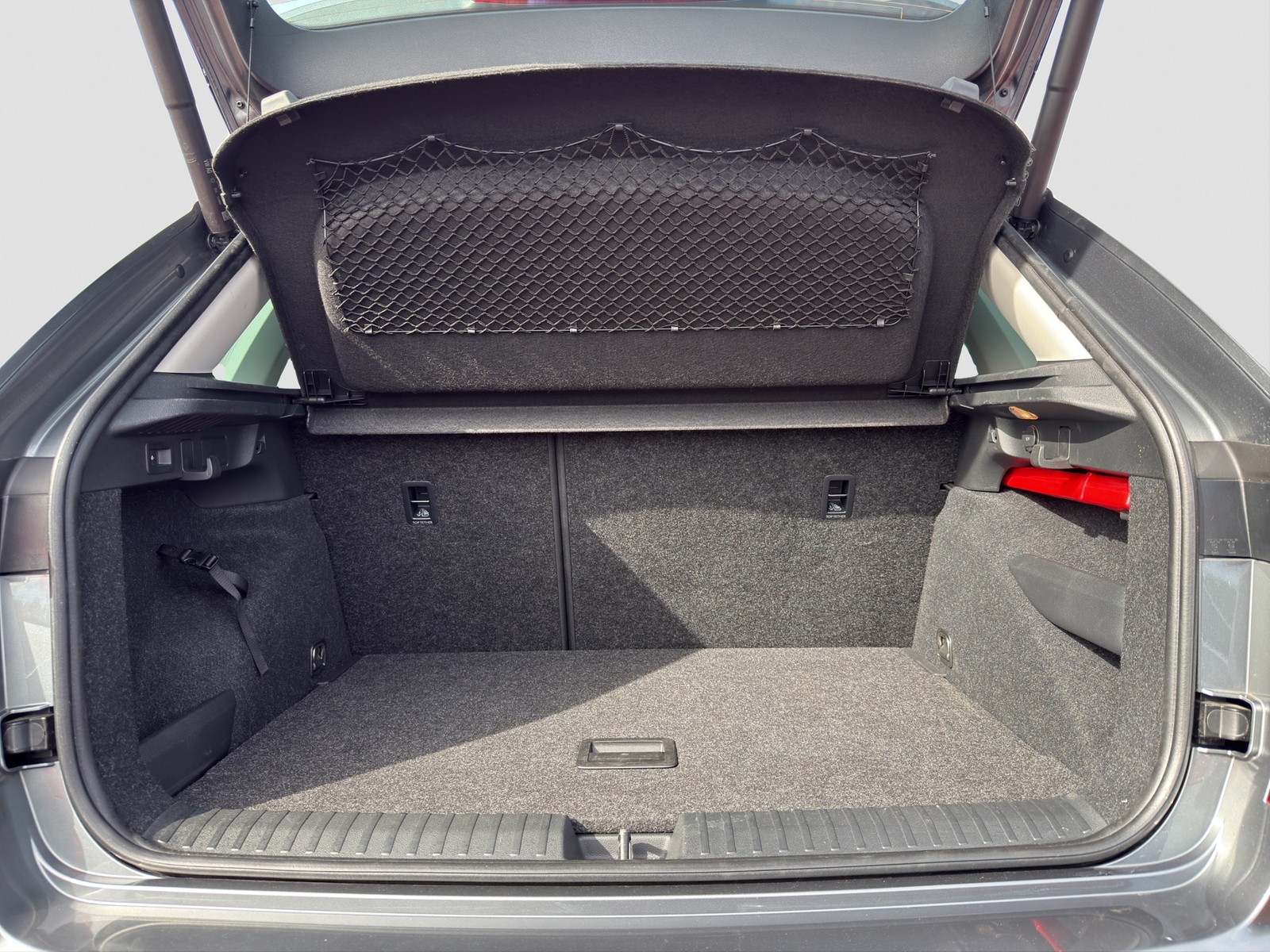 Skoda Kamiq 1.0 TOUR AHK CAM ACC E-KLAPPE NAVI LM17