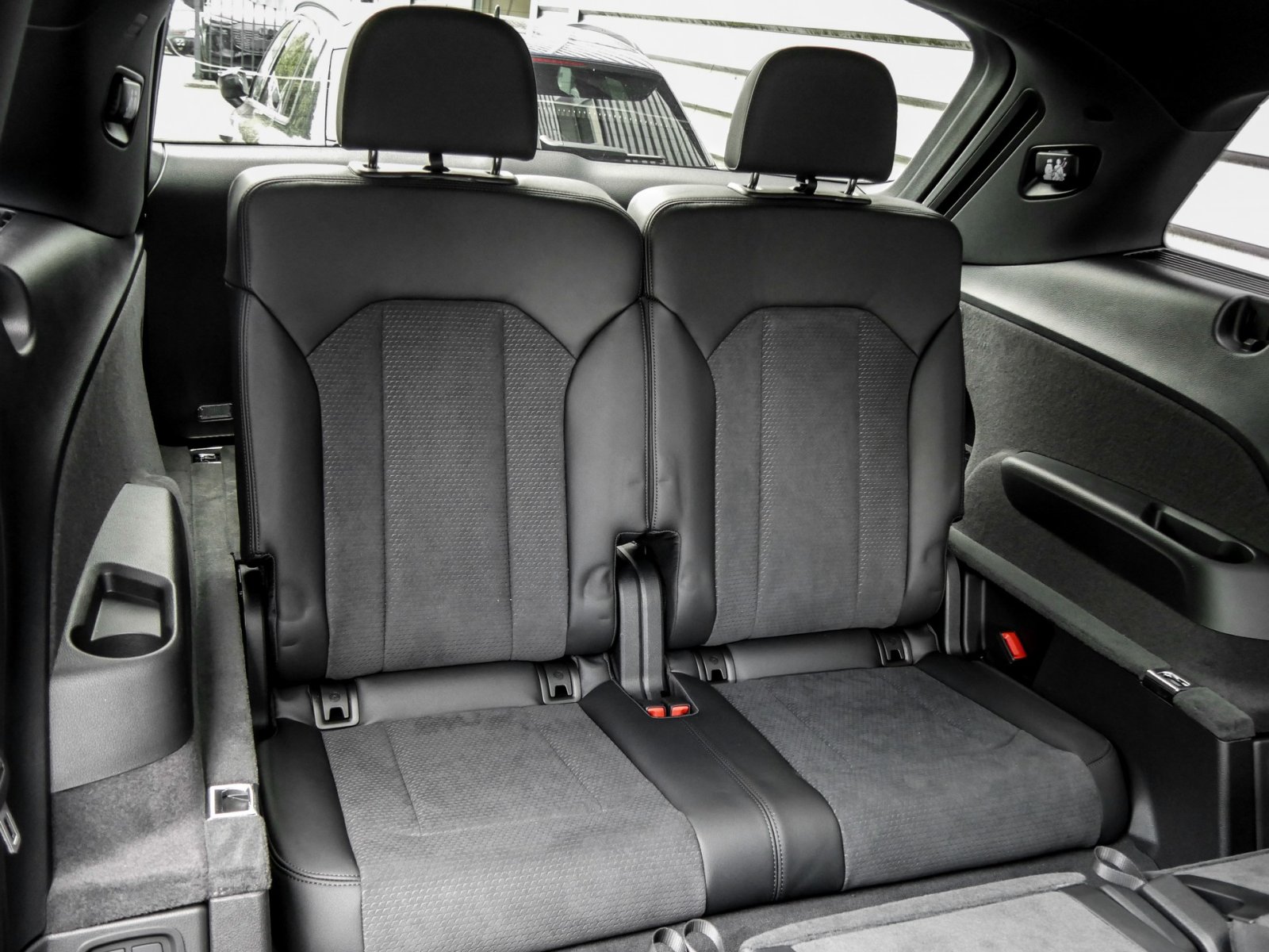 Audi Q7 SUV TDI quattro tiptronic AHK PANO LM21