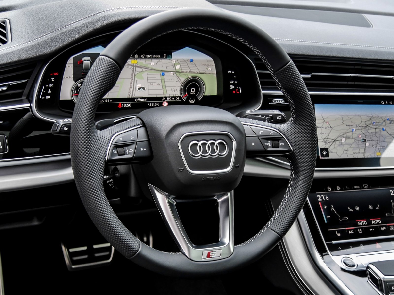 Audi Q7 SUV TDI quattro tiptronic AHK PANO LM21