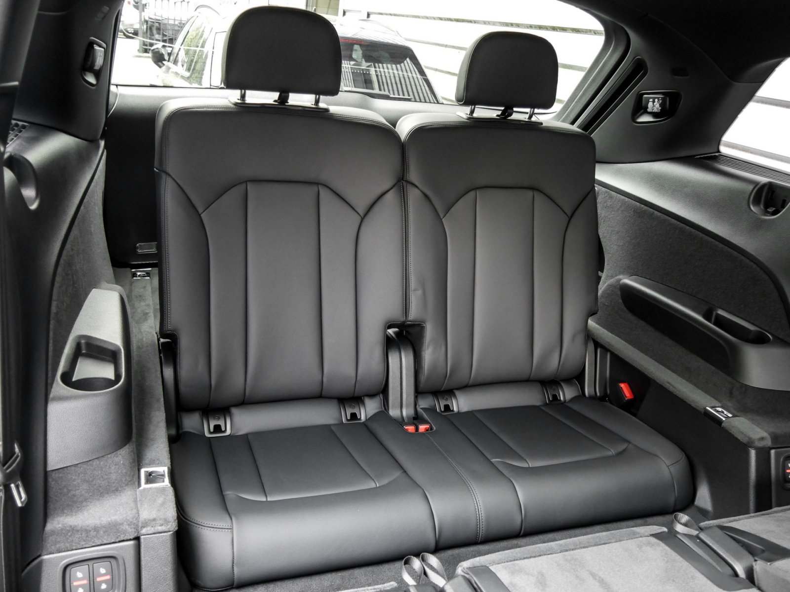 Audi Q7 SUV TDI quattro tiptronic AHK PANO LM22