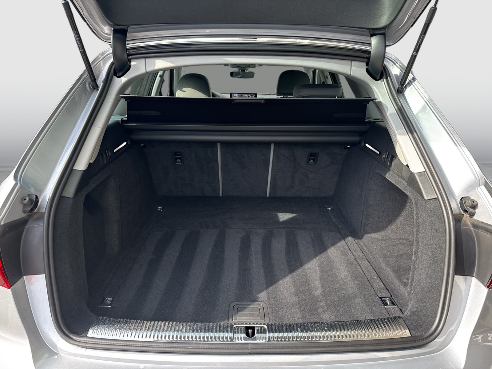 Audi A4 Avant 40 Qu. 360°KAMERA ALU19 MATRIX eKLAPPE