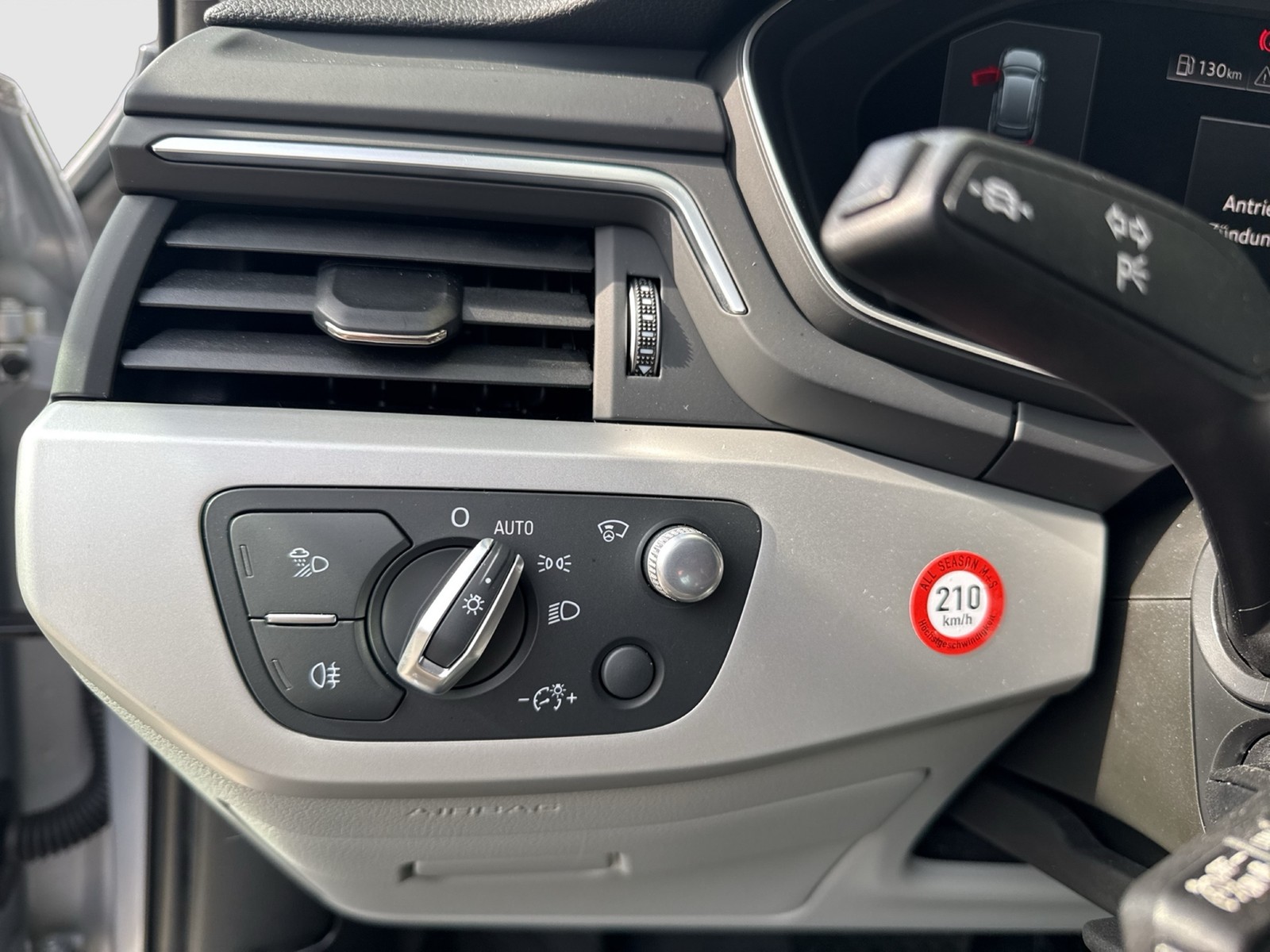 Audi A4 Avant 40 Qu. 360°KAMERA ALU19 MATRIX eKLAPPE