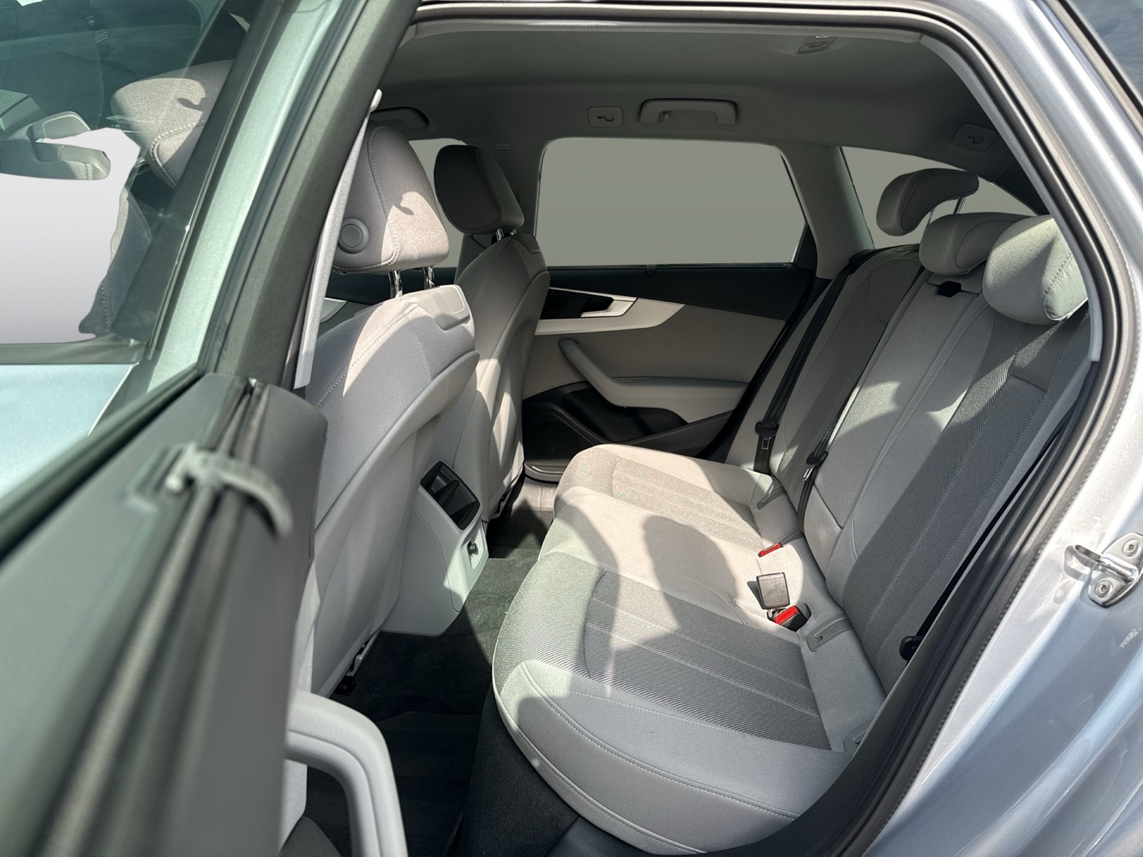 Audi A4 Avant 40 Qu. 360°KAMERA ALU19 MATRIX eKLAPPE