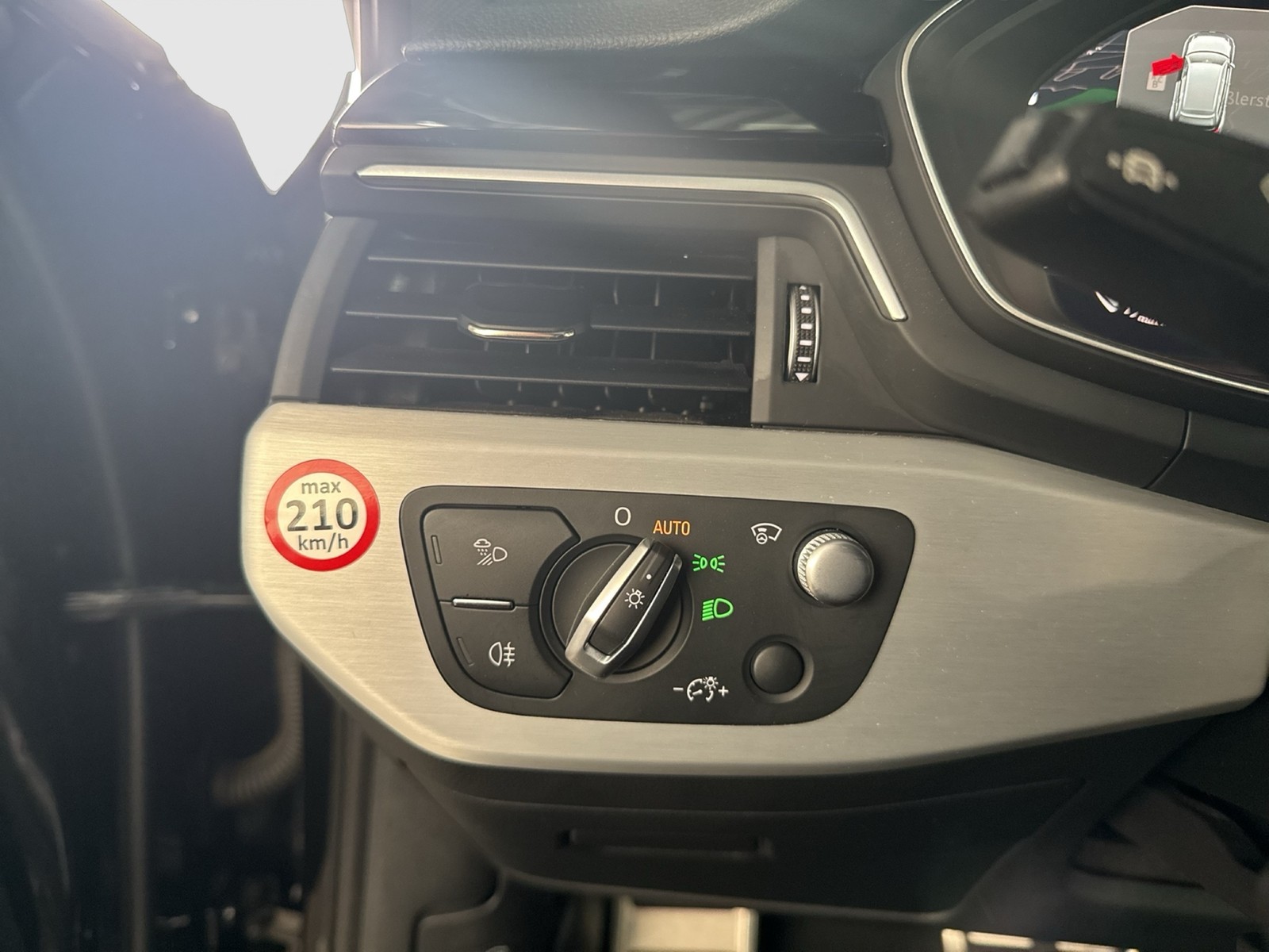 Audi A4 Avant 40 Qu. S LINE KAMERA STANDHEIZUNG HUD
