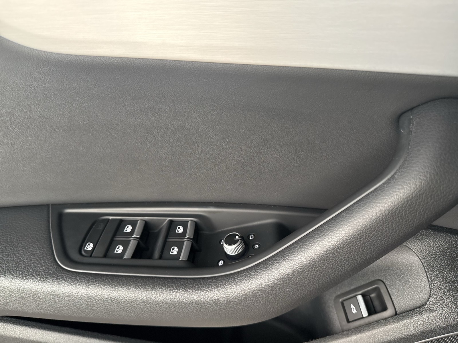 Audi A4 Avant 40 Qu. S LINE KAMERA STANDHEIZUNG HUD