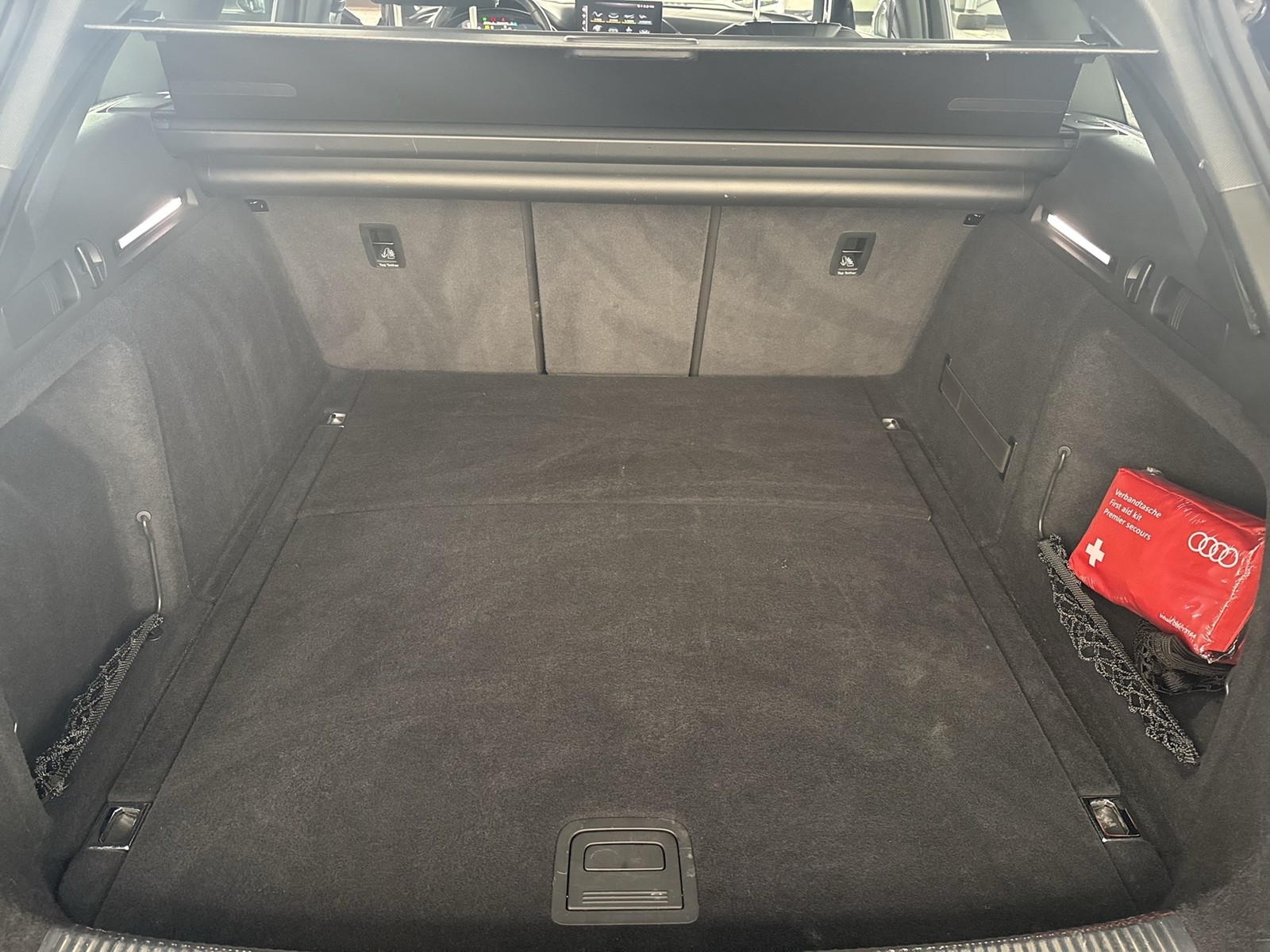 Audi A4 Avant 40 Qu. S LINE KAMERA STANDHEIZUNG HUD