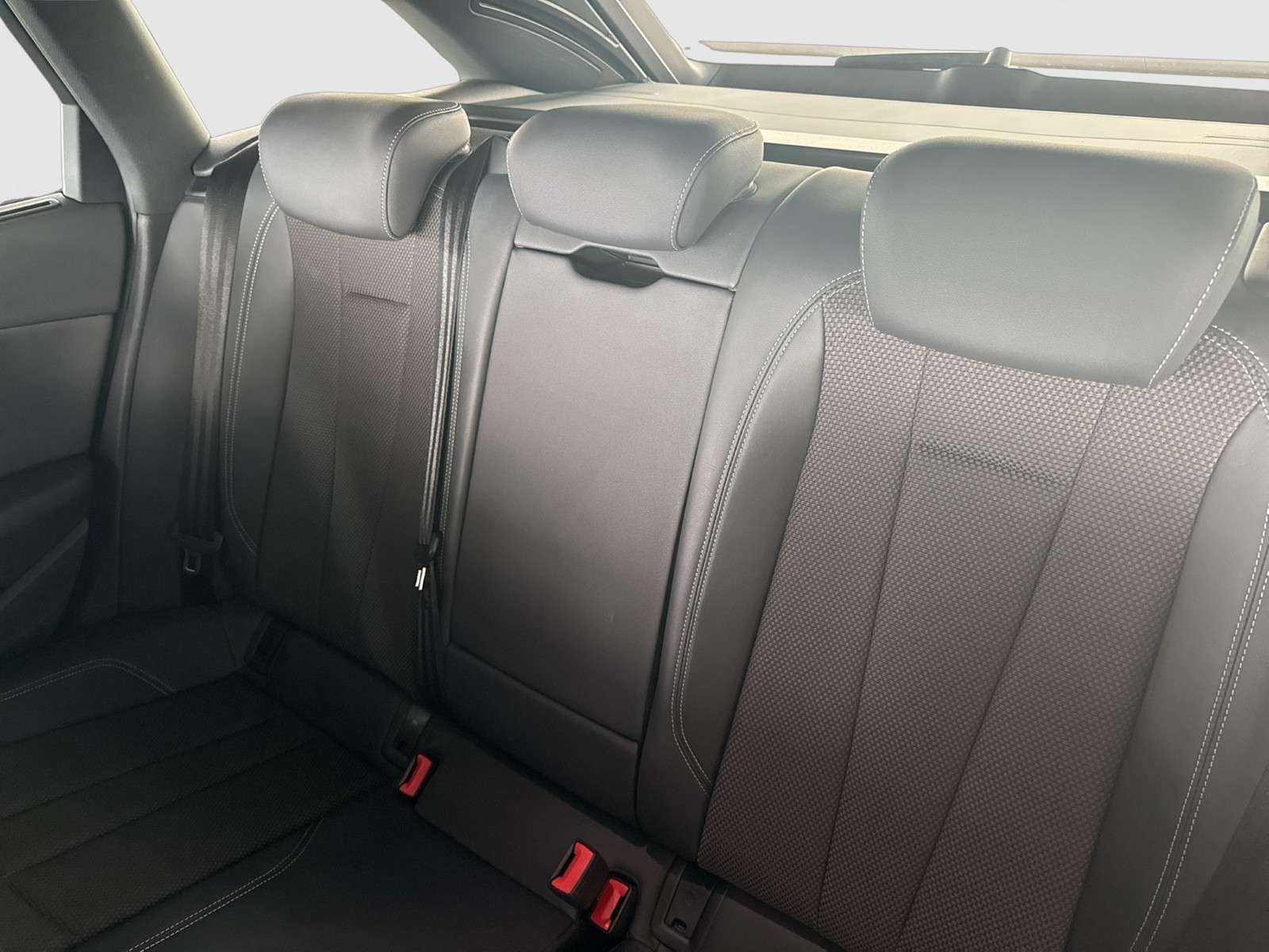 Audi A4 Avant 40 Qu. S LINE KAMERA STANDHEIZUNG HUD