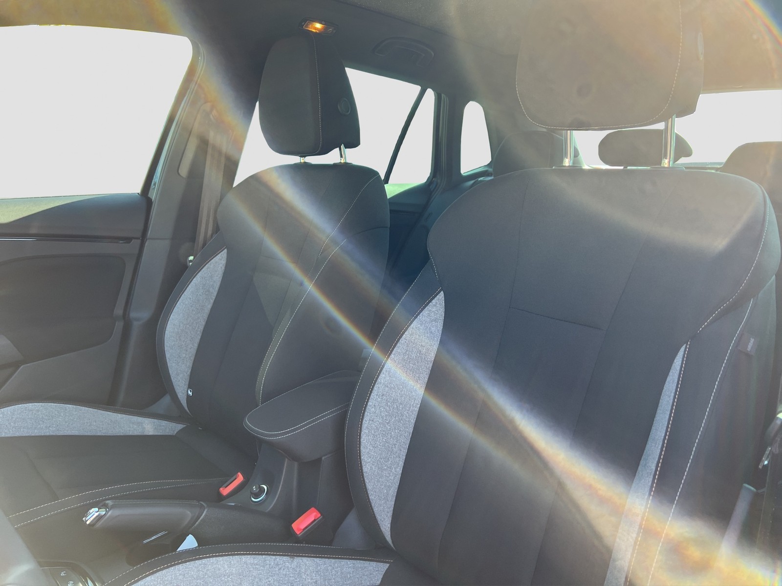 Skoda Kamiq 1.5 TOUR PANO AHK CAM ACC E-KLAPPE NAVI