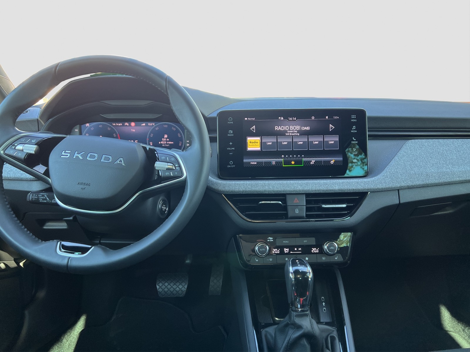 Skoda Kamiq 1.5 TOUR PANO AHK CAM ACC E-KLAPPE NAVI