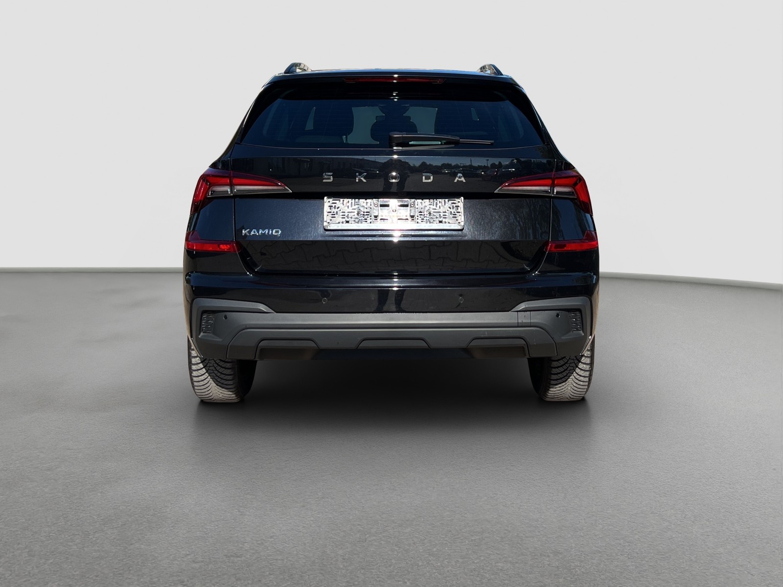 Skoda Kamiq 1.5 TOUR PANO AHK CAM ACC E-KLAPPE NAVI
