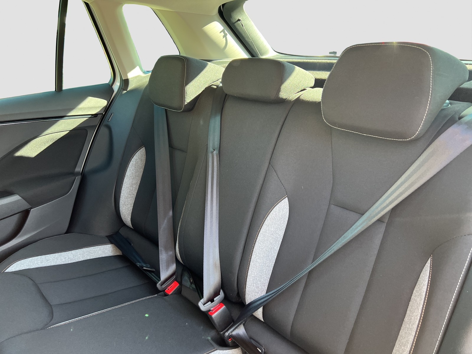 Skoda Kamiq 1.5 TOUR CAM ACC EKLAPPE NAVI LM17 CARPLAY