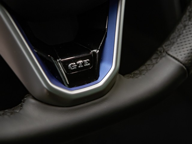 Volkswagen Passat Variant 1.4 HYBRID GTE LEDER AHK 360°CAM