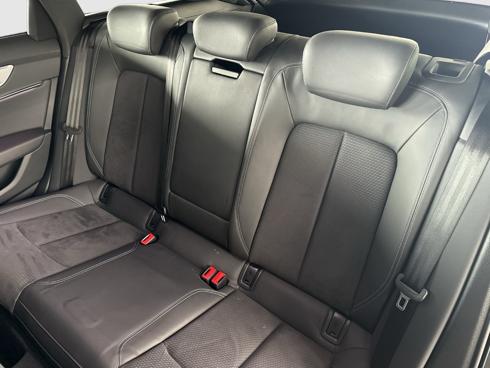 Audi A6 Avant 55 Qu. HYBRID S LINE BLACKPAK AHK