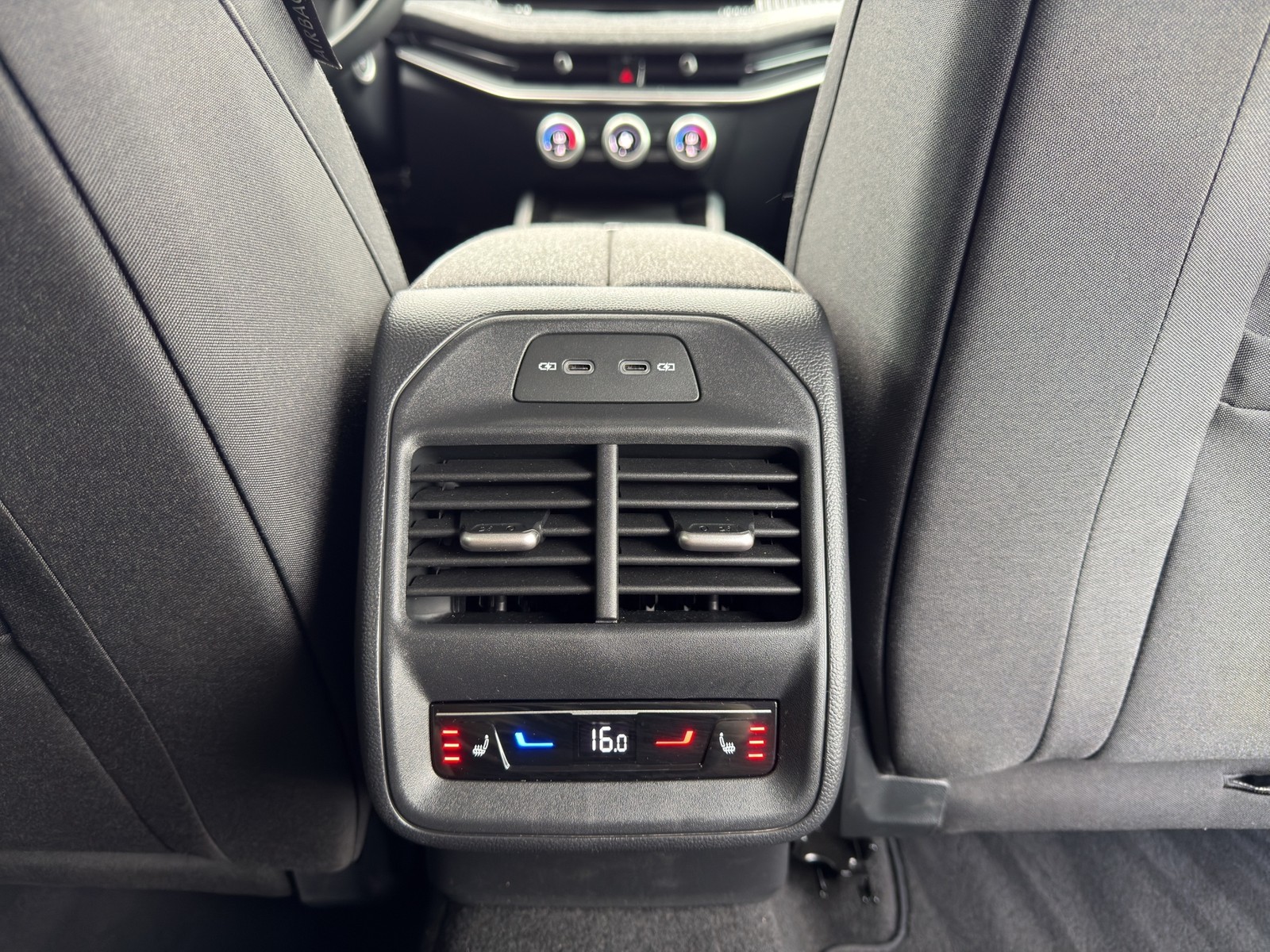 Skoda Superb Combi 1.5 eTSI SELECTION NEUES MODELL CAM