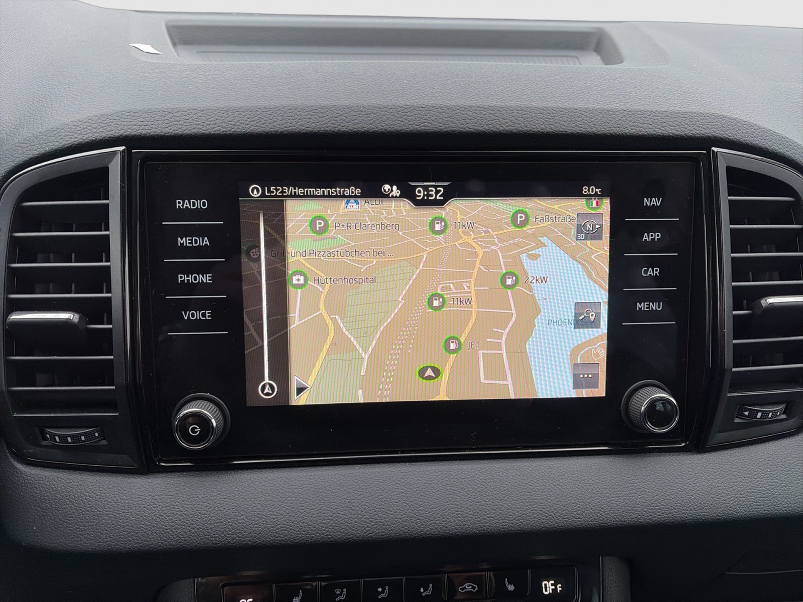 Skoda Karoq 1.5 SELECTION AHK CAM NAVI CARPLAY SITZHZ.
